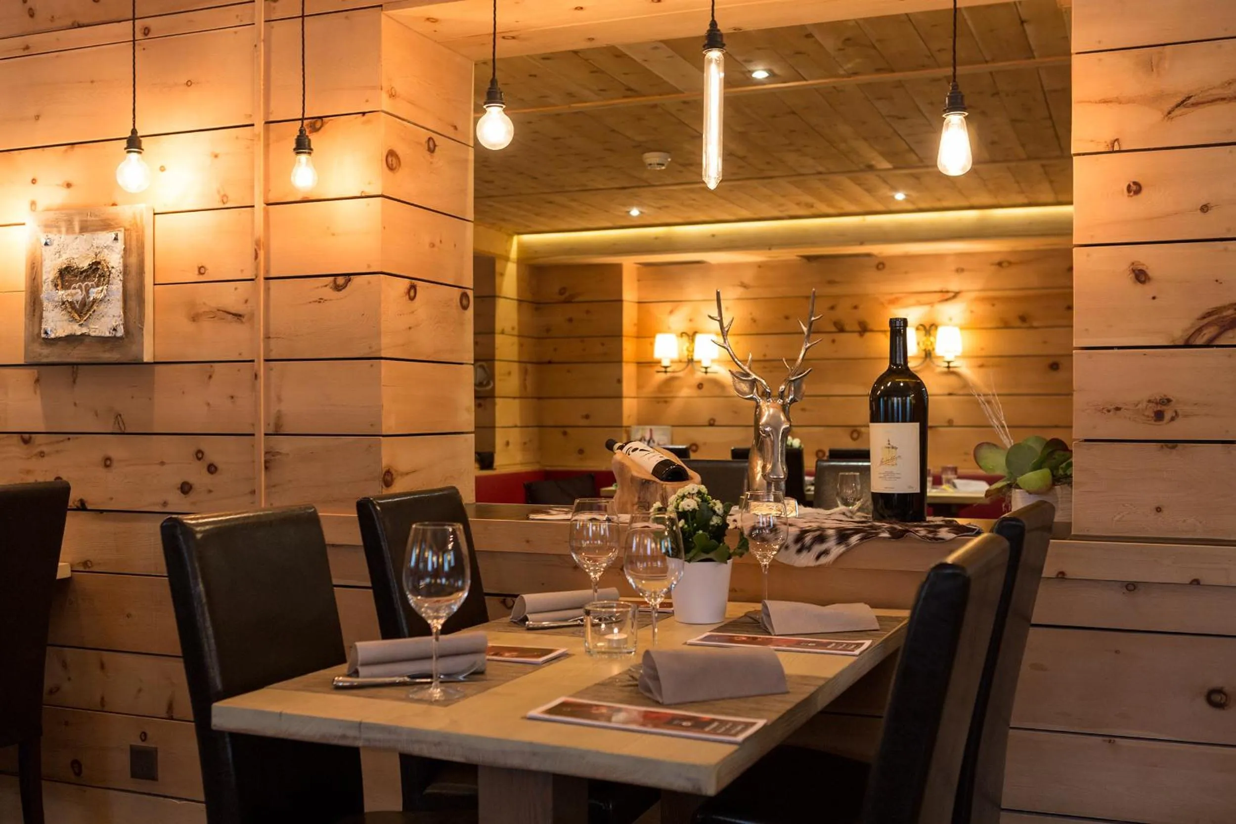 Restaurant/places to eat in Hotel Cervo