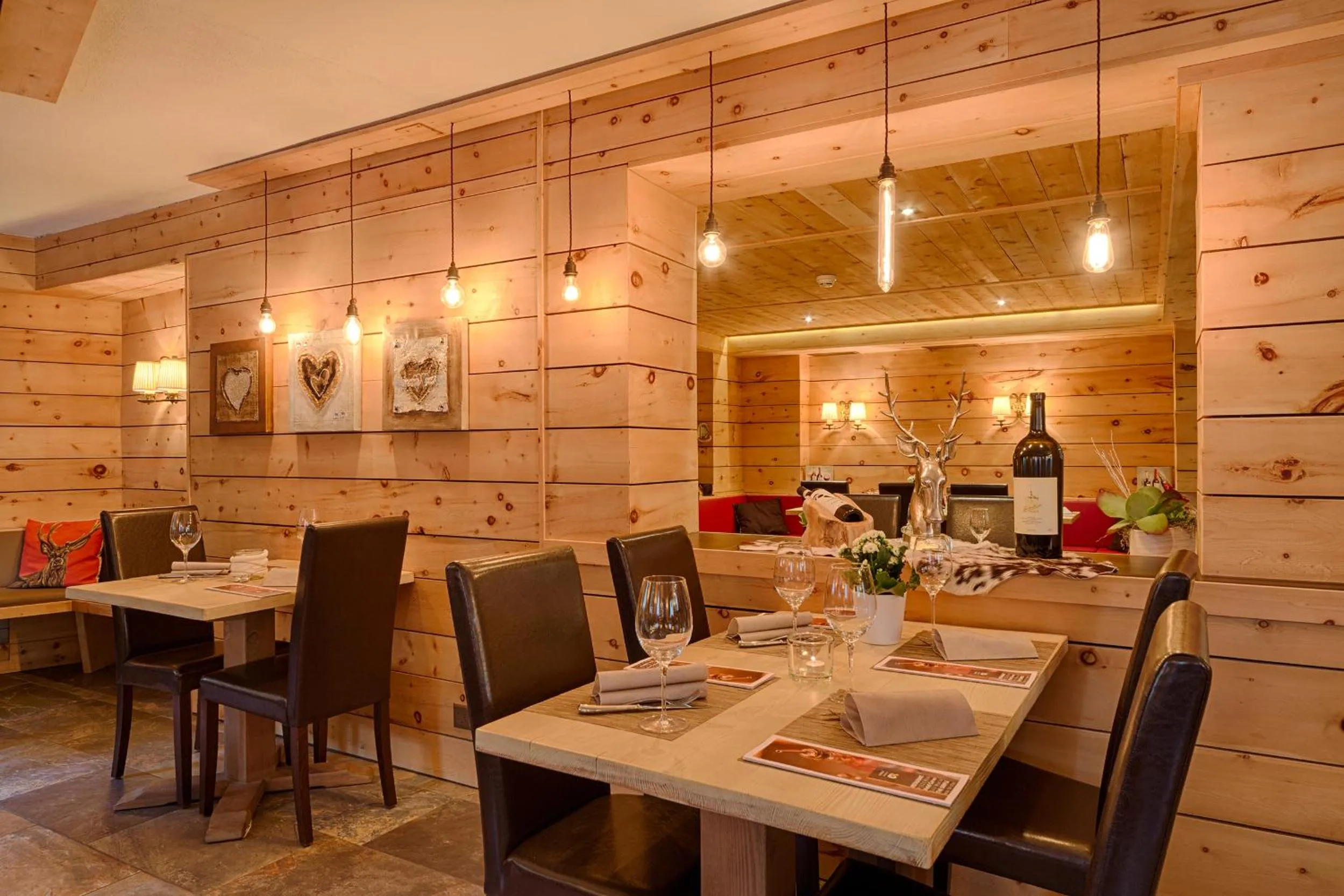 Restaurant/places to eat in Hotel Cervo