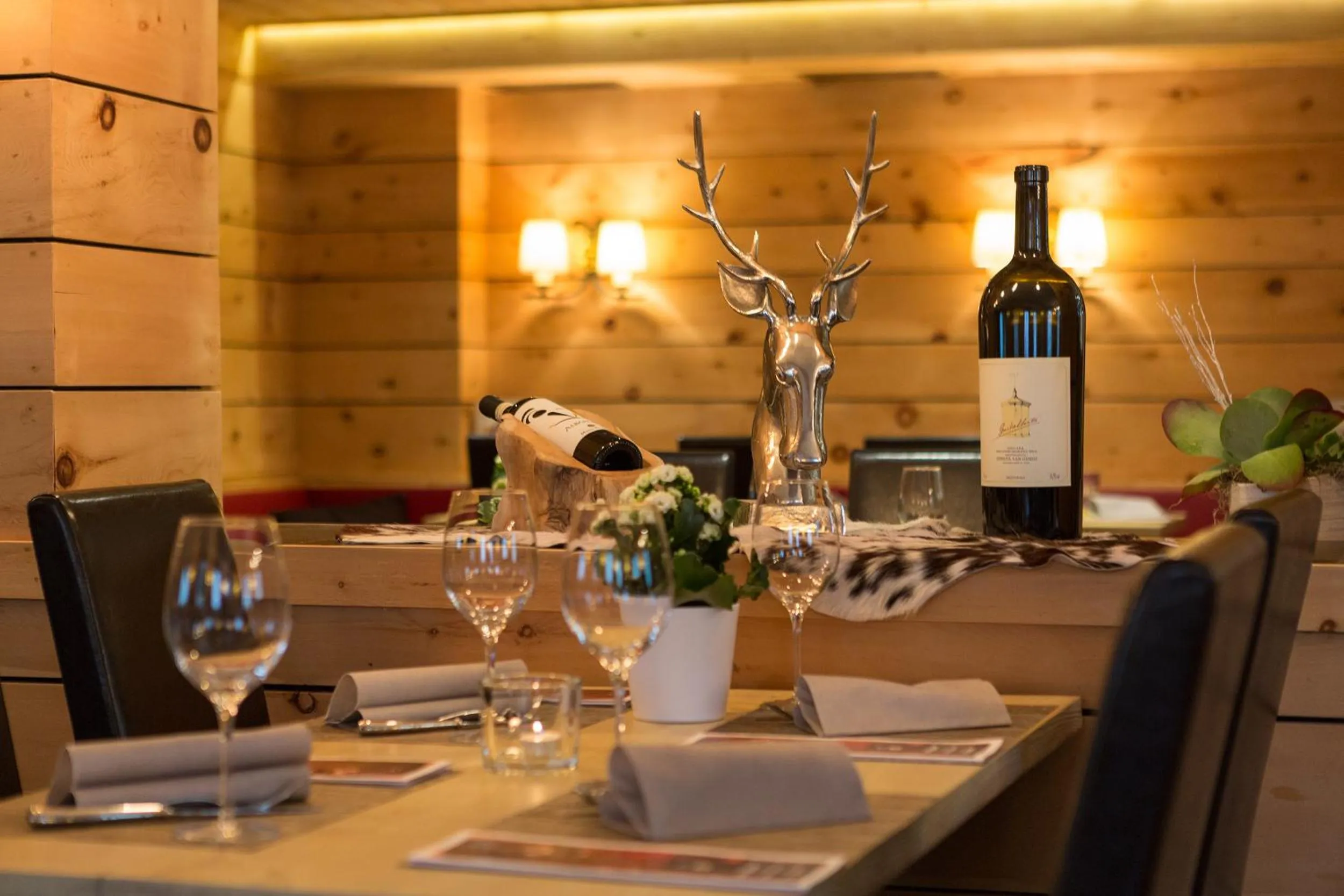 Restaurant/places to eat in Hotel Cervo