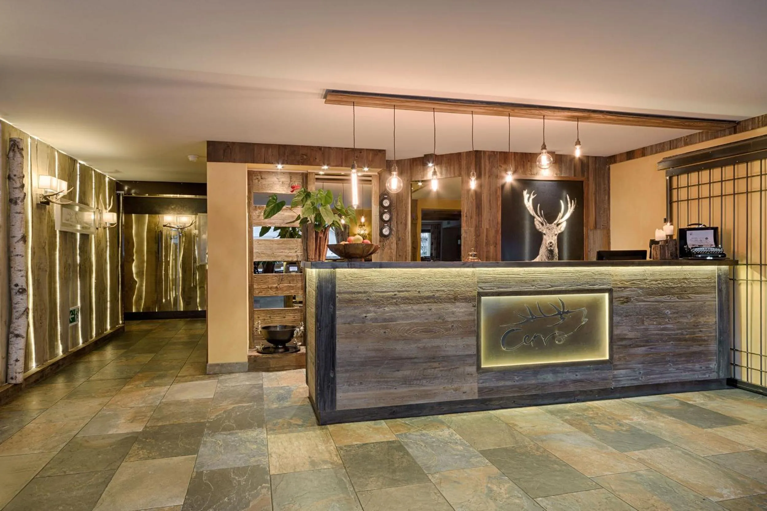 Lobby or reception in Hotel Cervo