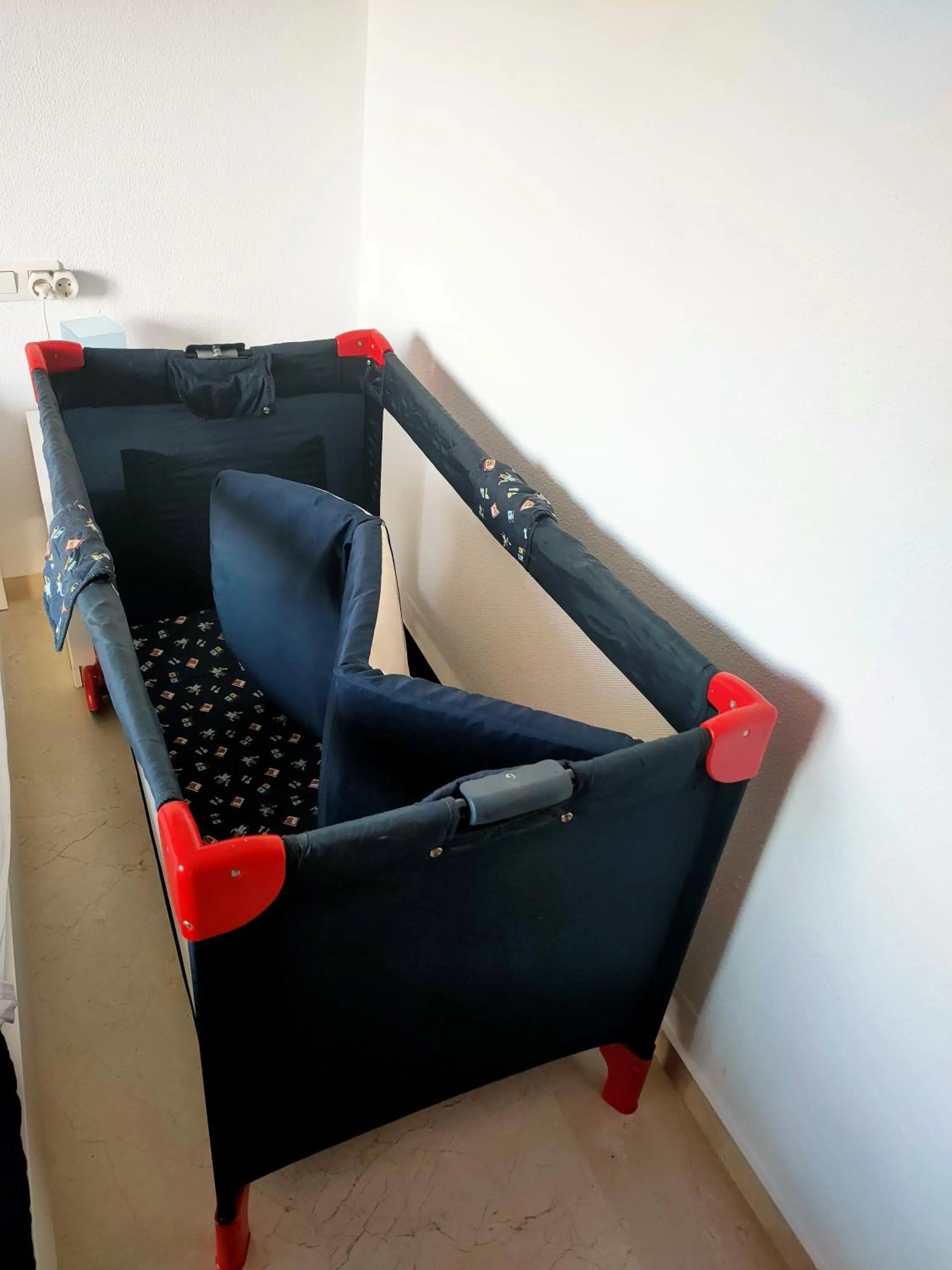 cot in ALDEA DEL COTO