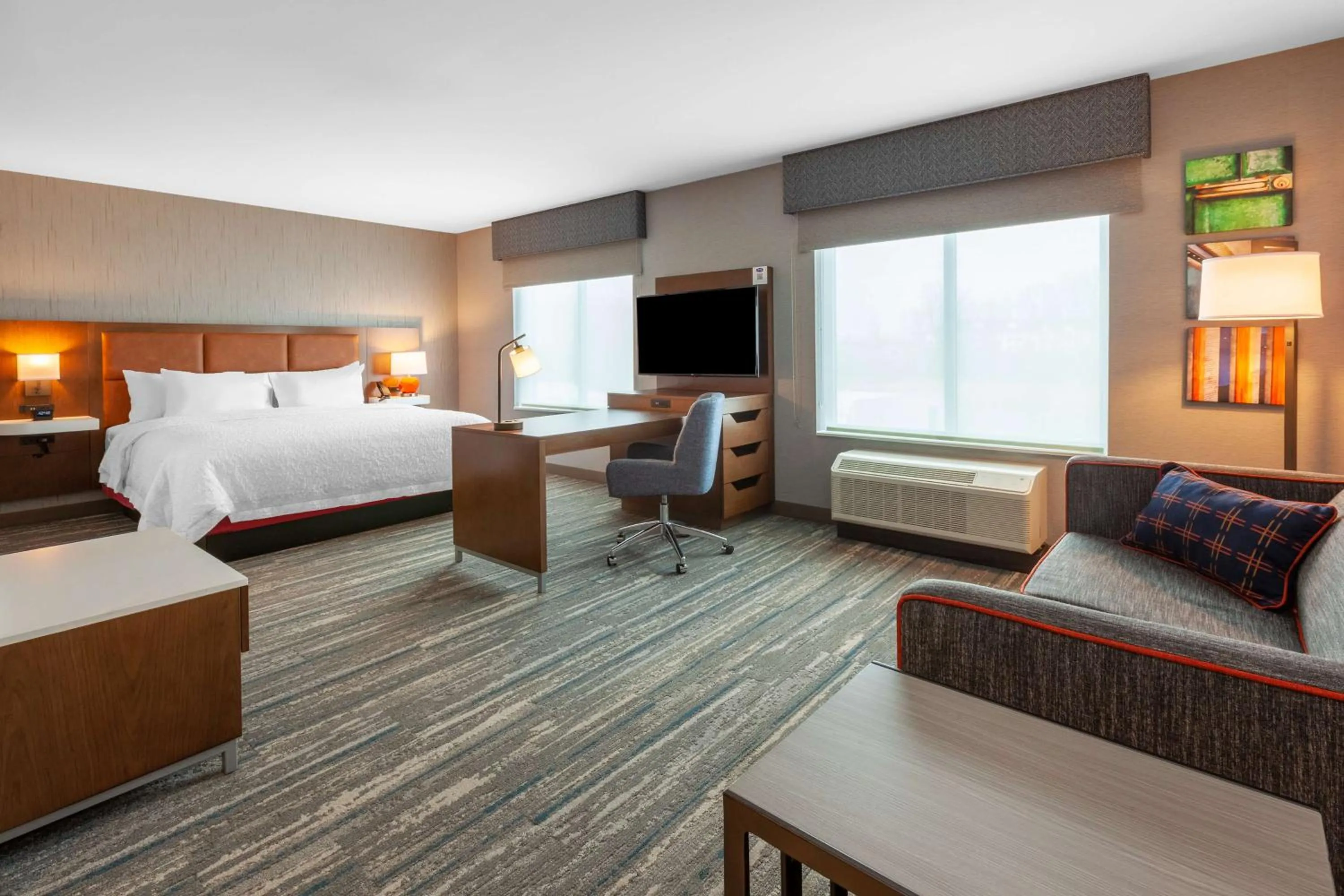 Bedroom, Bed in Hampton Inn & Suites Bloomfield Hills Detroit