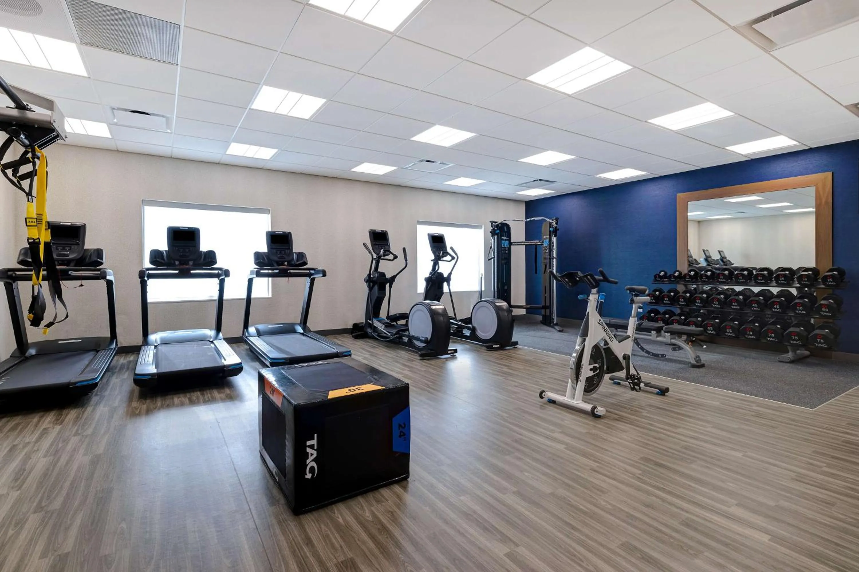 Fitness centre/facilities in Hampton Inn Crown Point, In