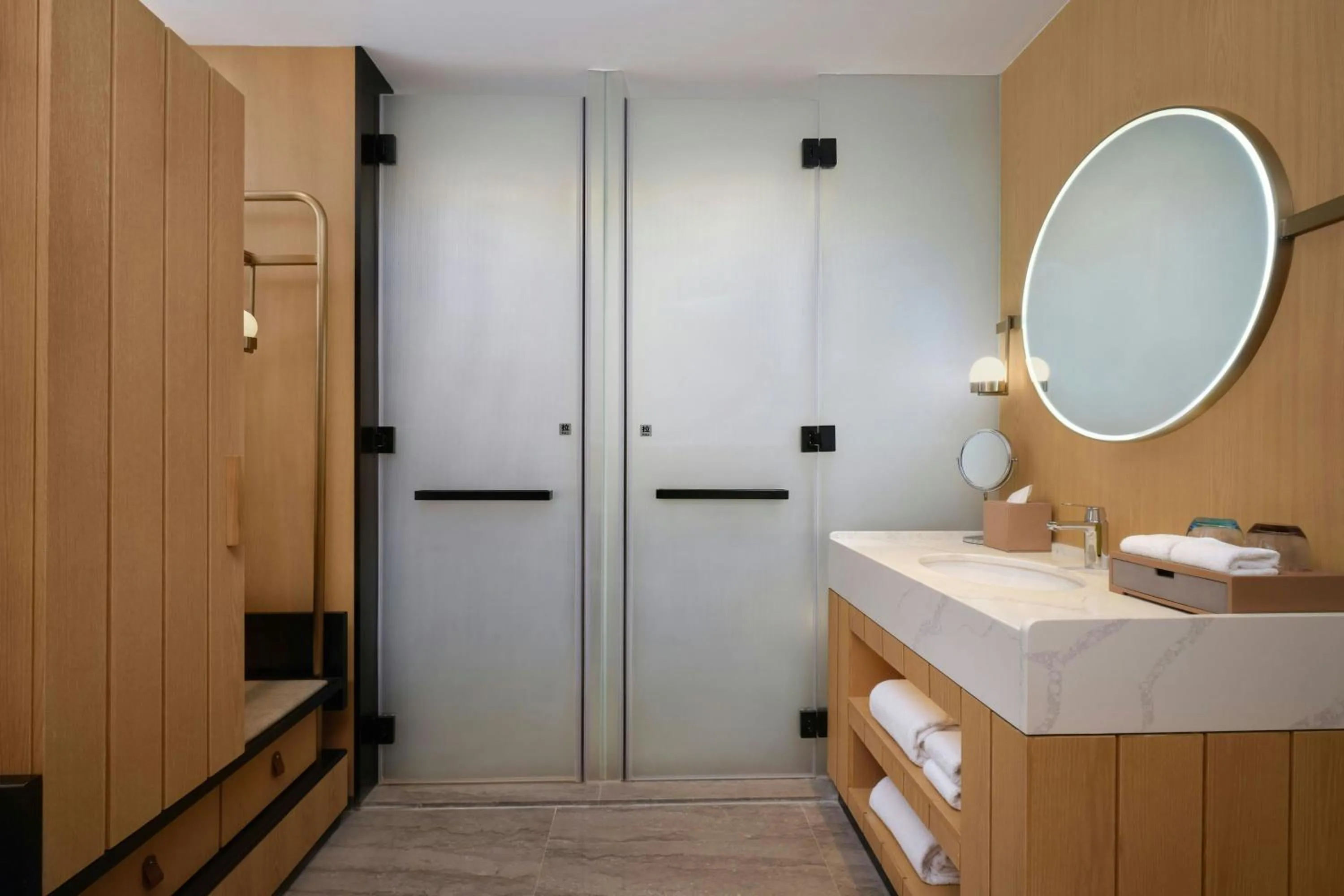 Bathroom in The Mercury Garden Shenzhen Nanshan, A Tribute Portfolio Hotel