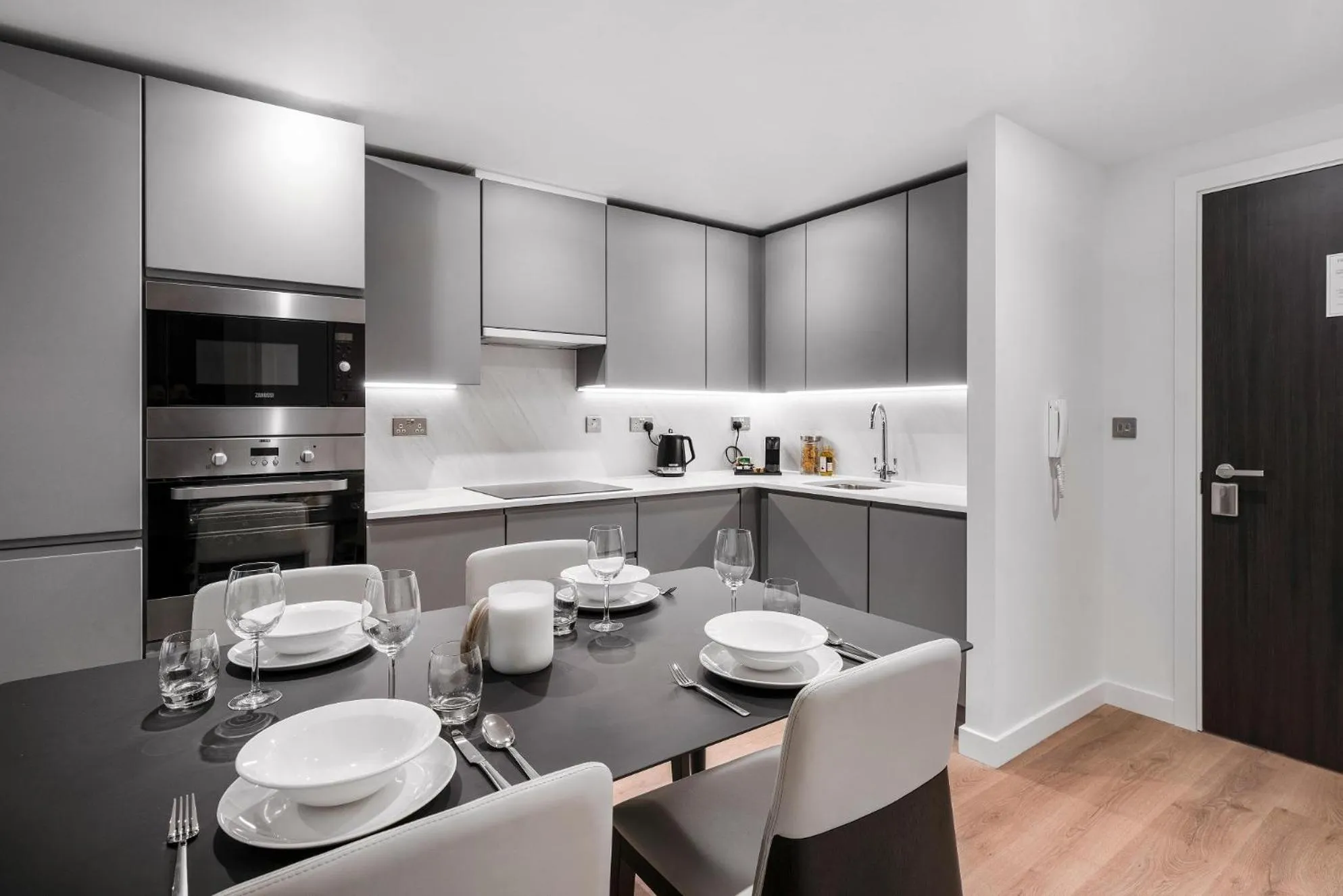 Kitchen or kitchenette in CitySuites 2 Aparthotel