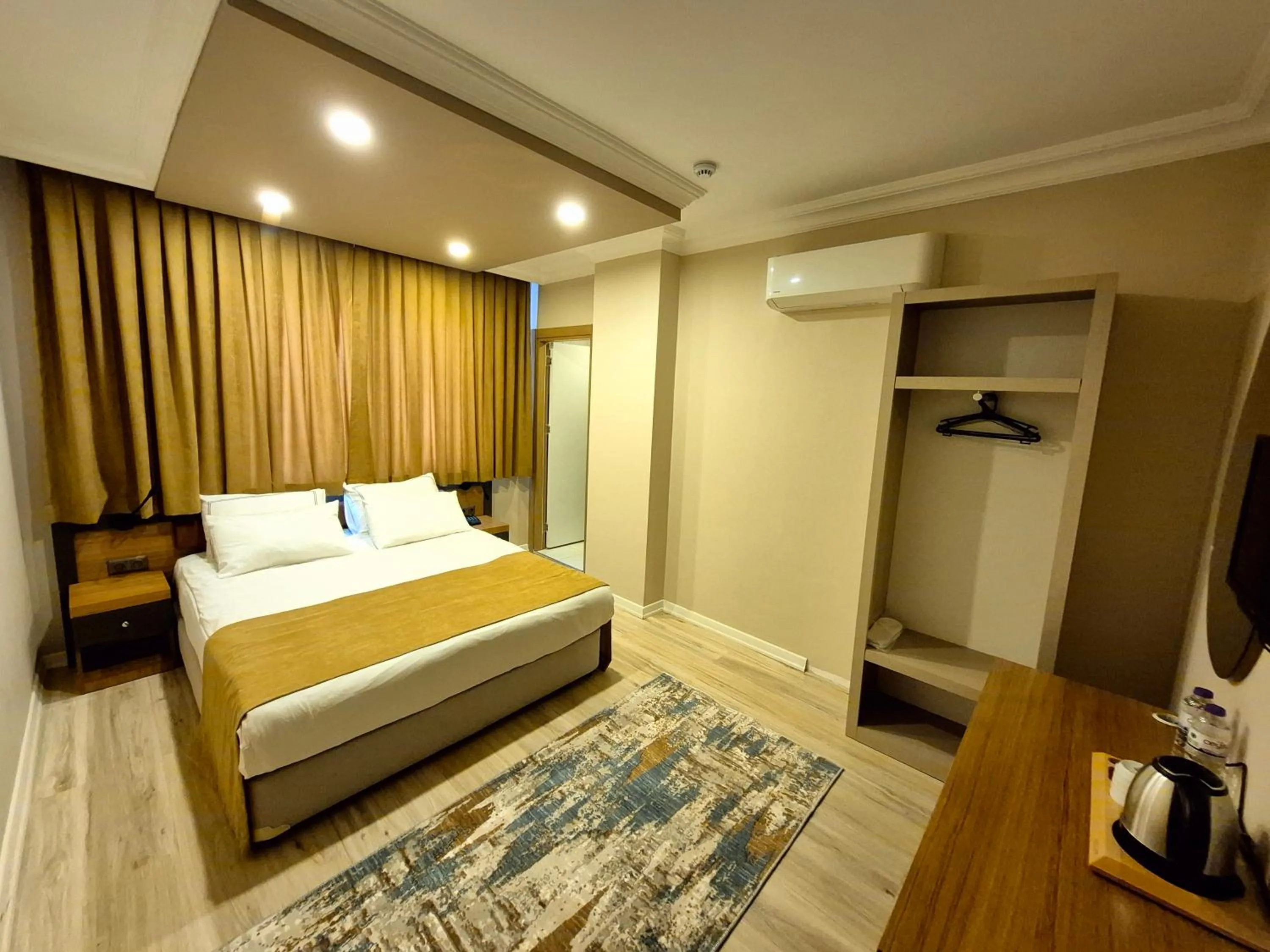 Photo of the whole room, Bed in Toprak Apart Otel