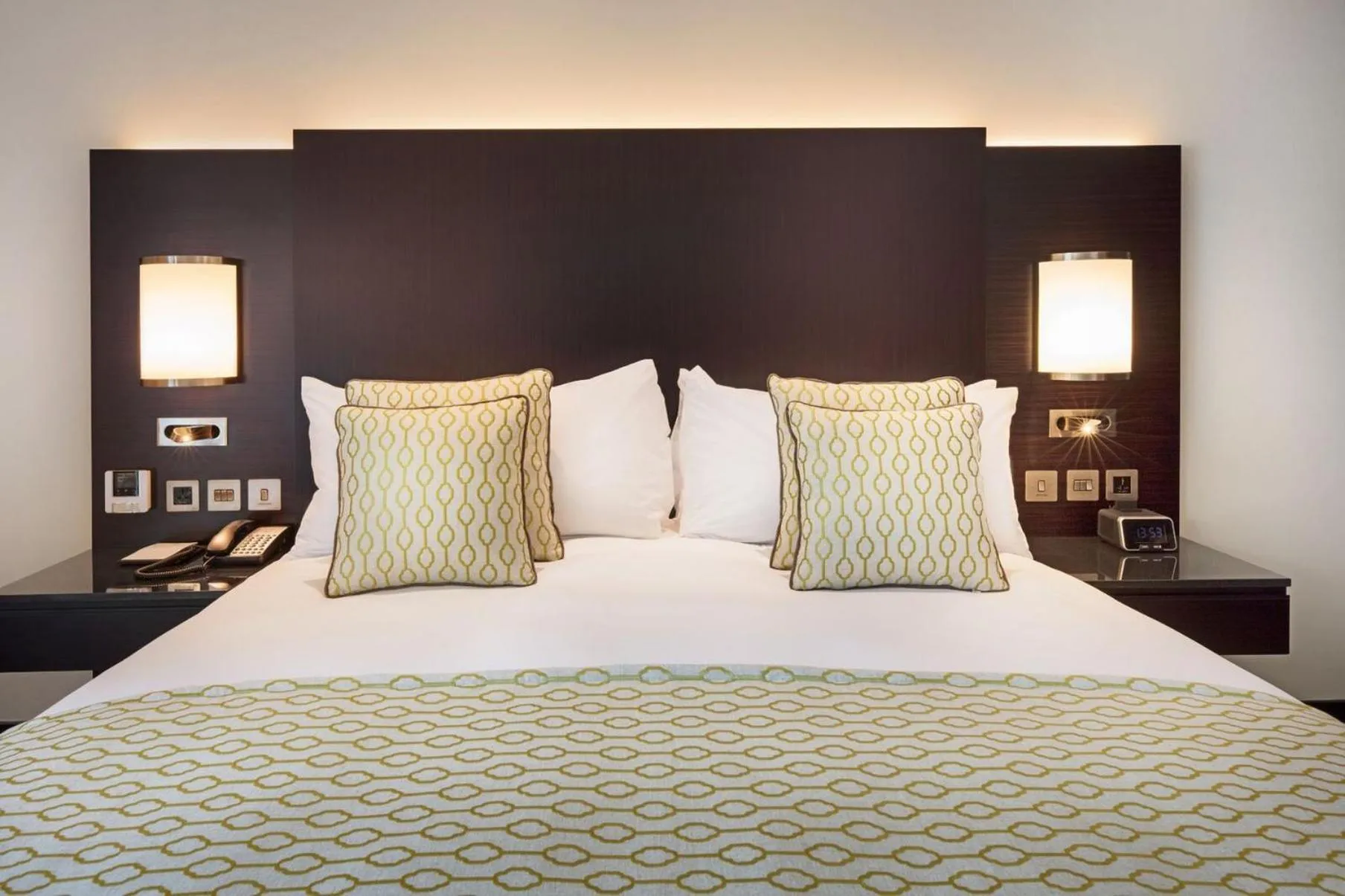 Photo of the whole room, Bed in Crowne Plaza Bahrain by IHG