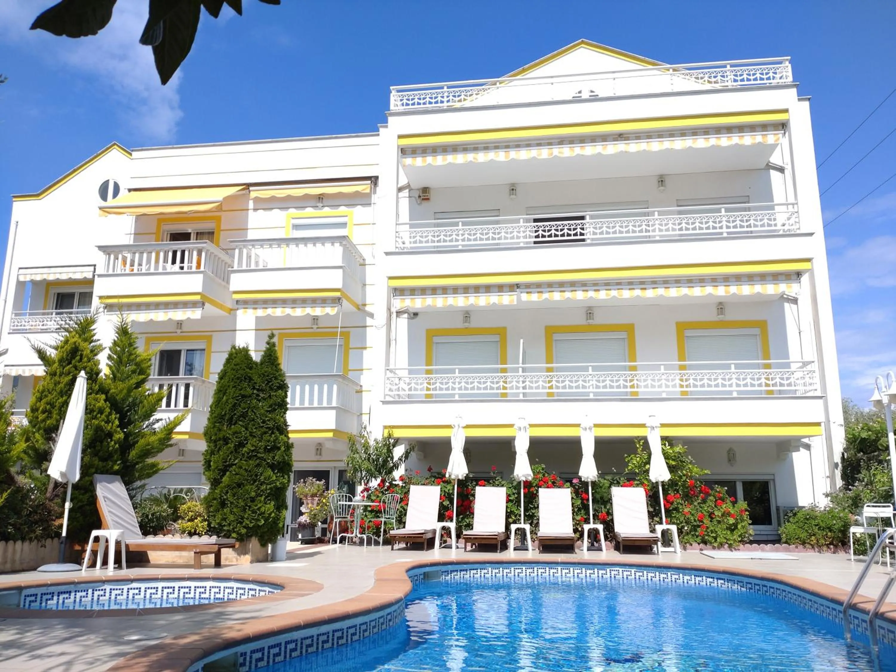 Ioli Apartments