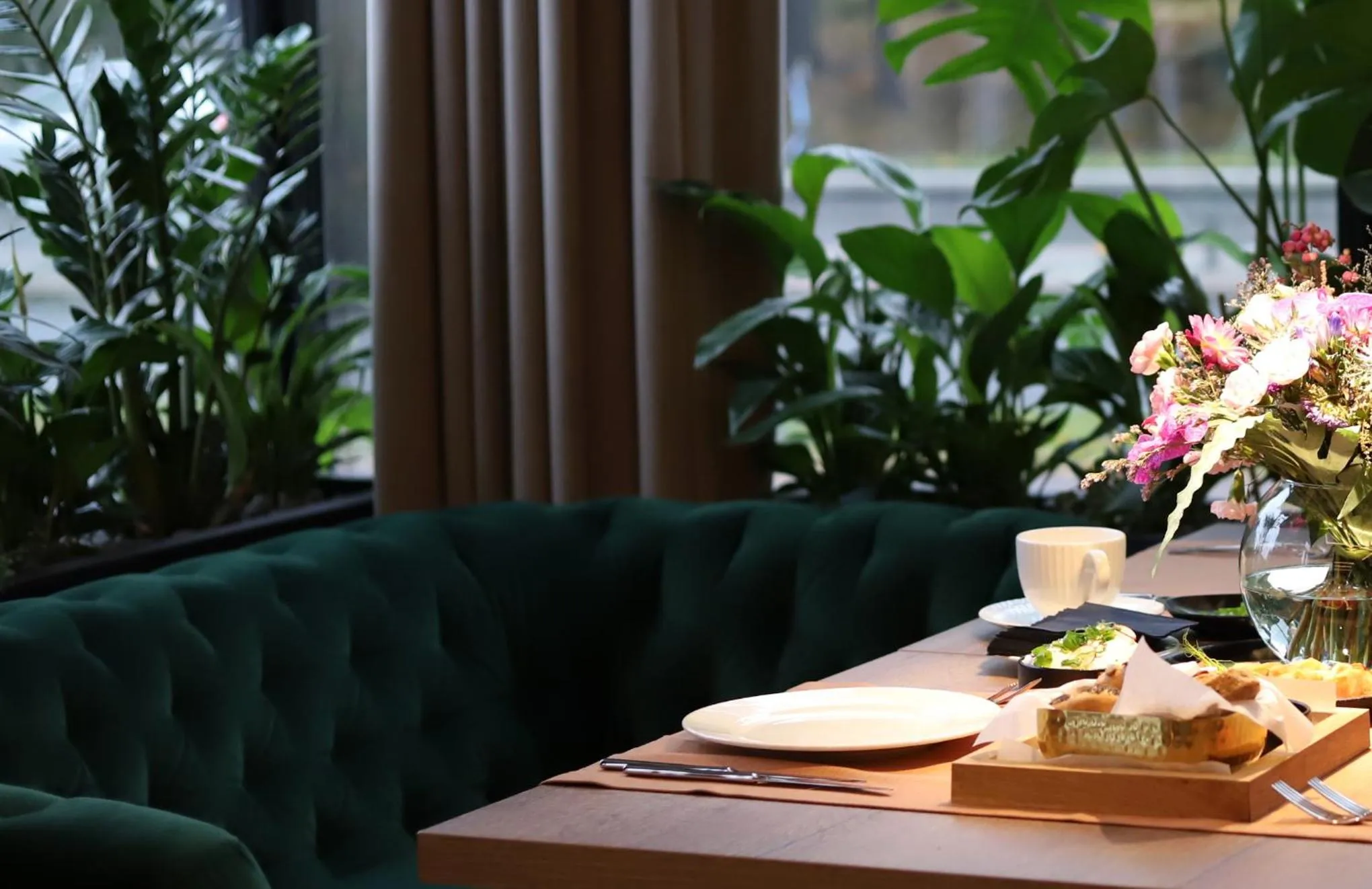 Restaurant/places to eat in My Story Gdynia Hotel