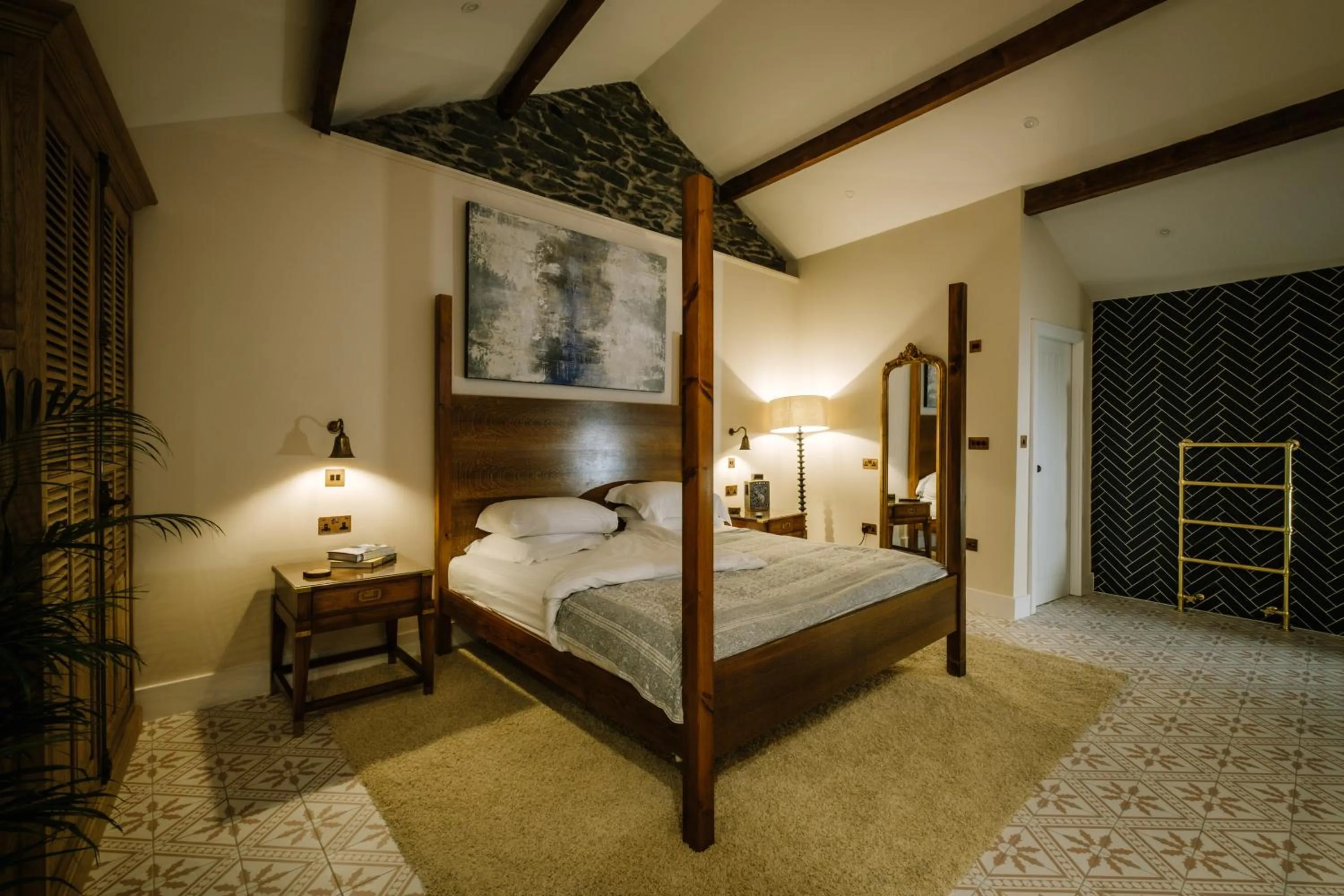 Bed in The Den - The White House Windermere