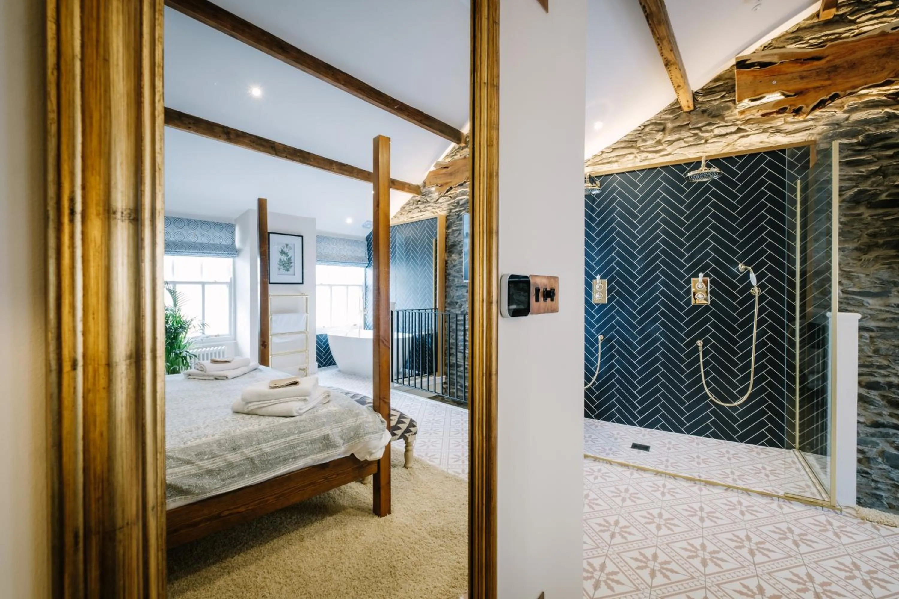 Bed in The Den - The White House Windermere