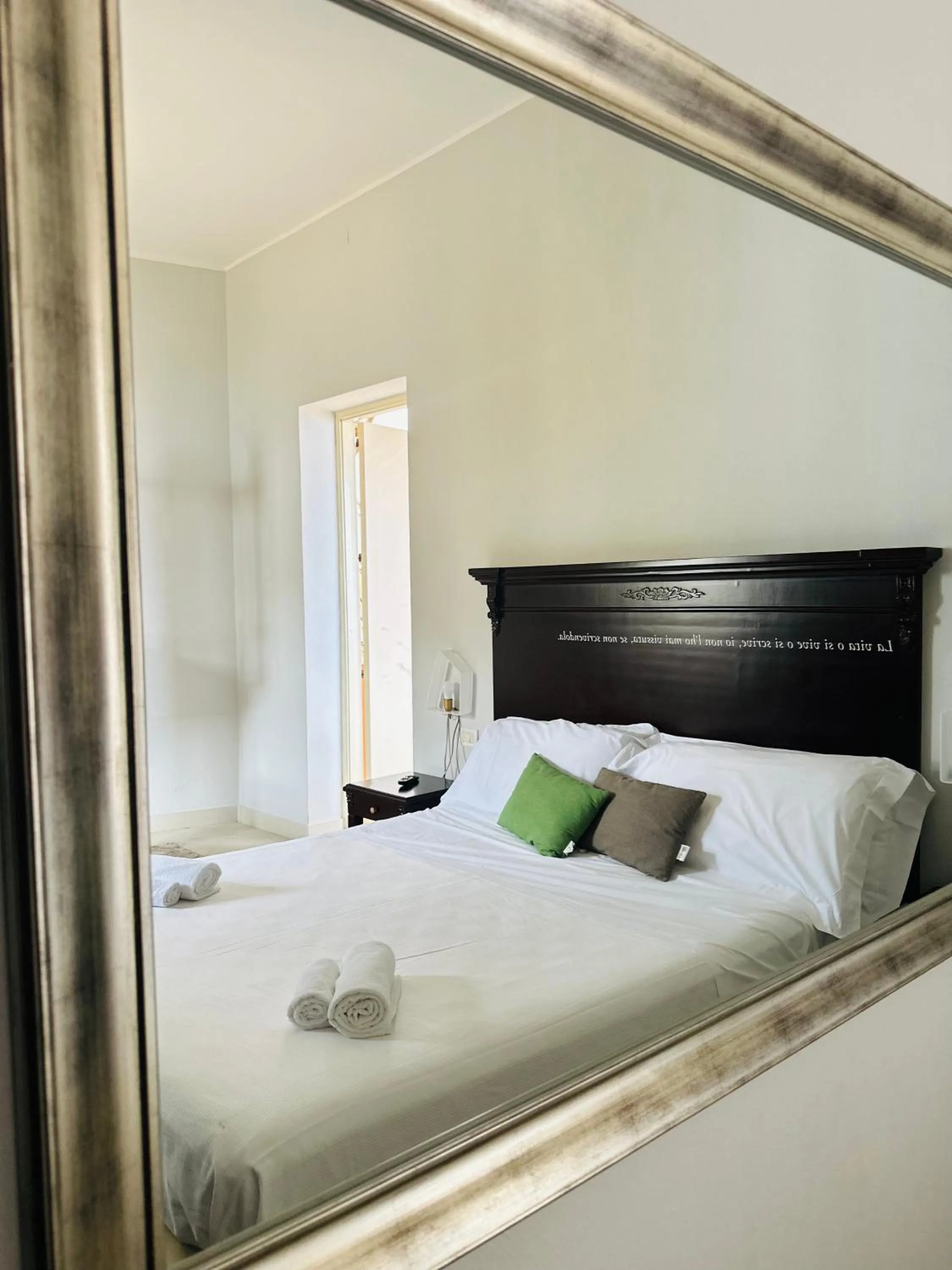 Bed in Hotel Borgo di Ciàula