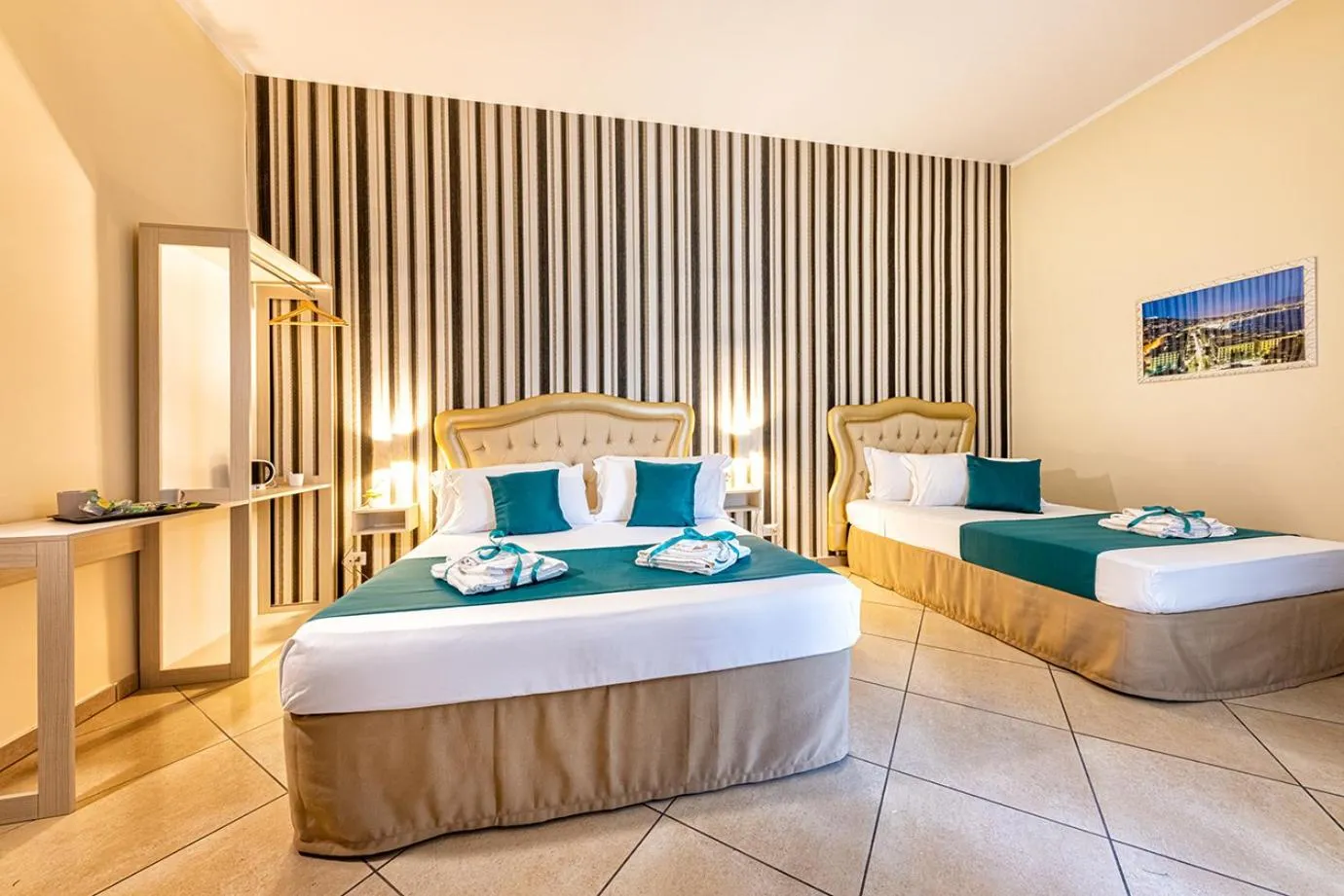 Photo of the whole room, Bed in Re Diego