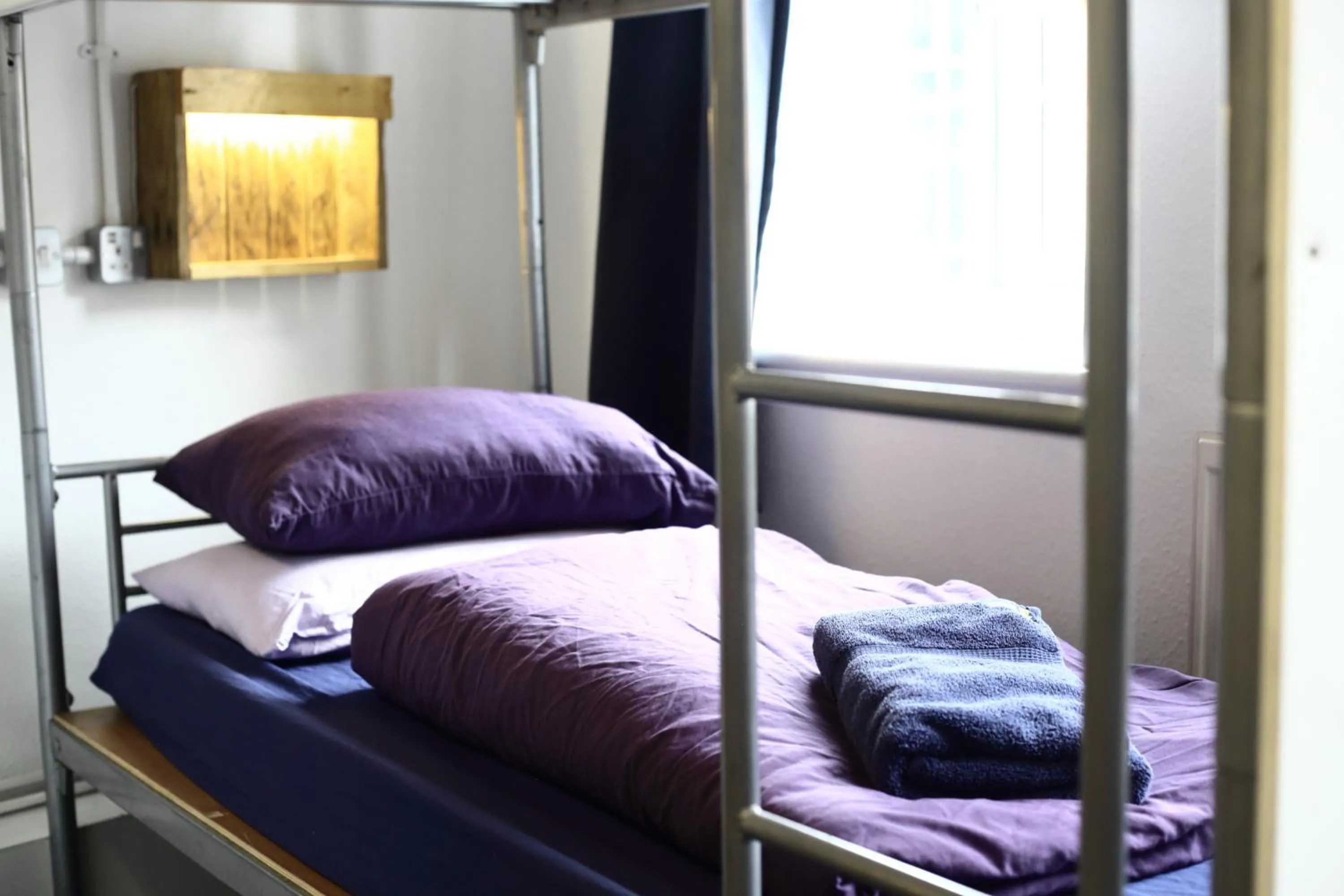 bunk bed, Bed in Central Backpackers