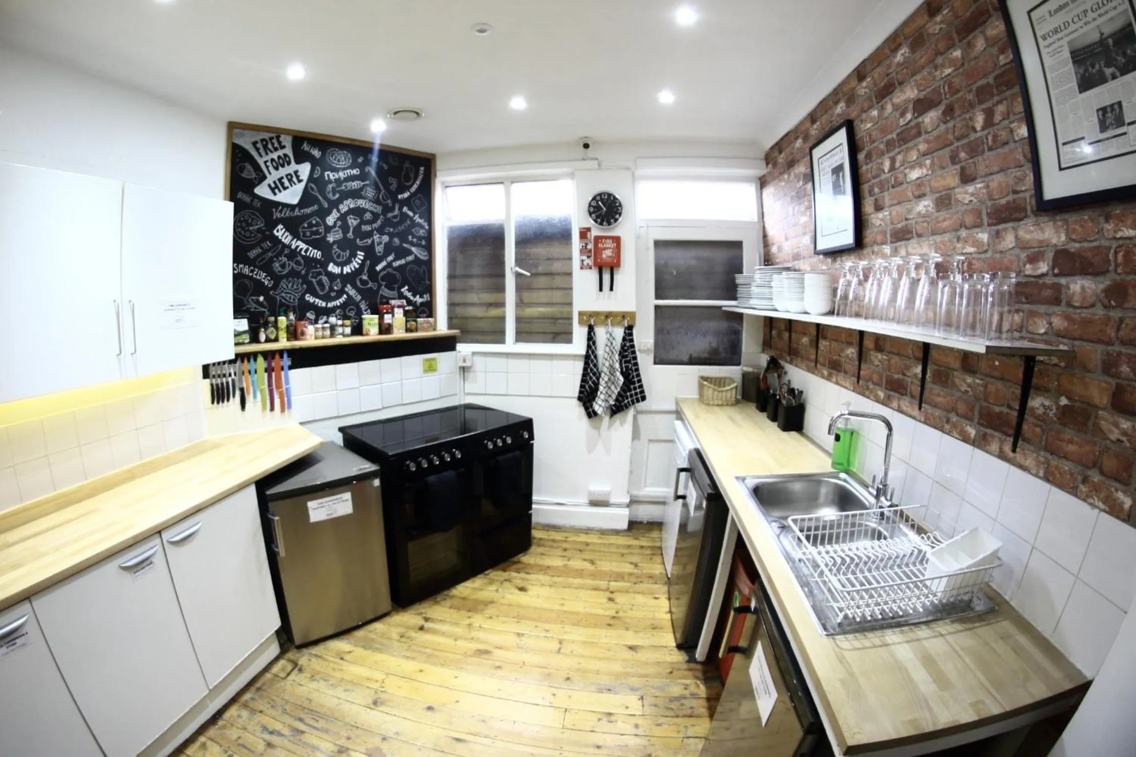 Communal kitchen in Central Backpackers