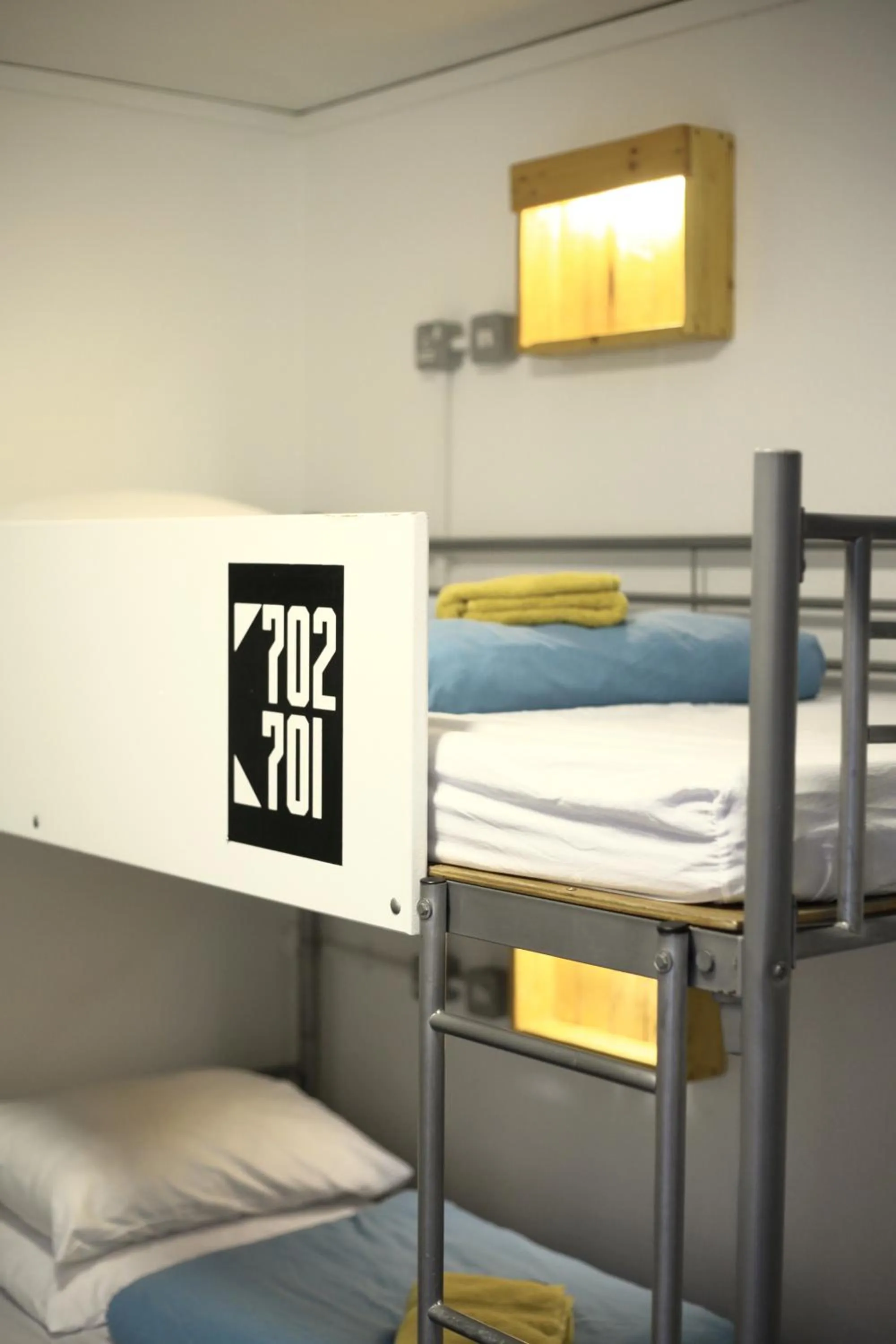 bunk bed, Bed in Central Backpackers