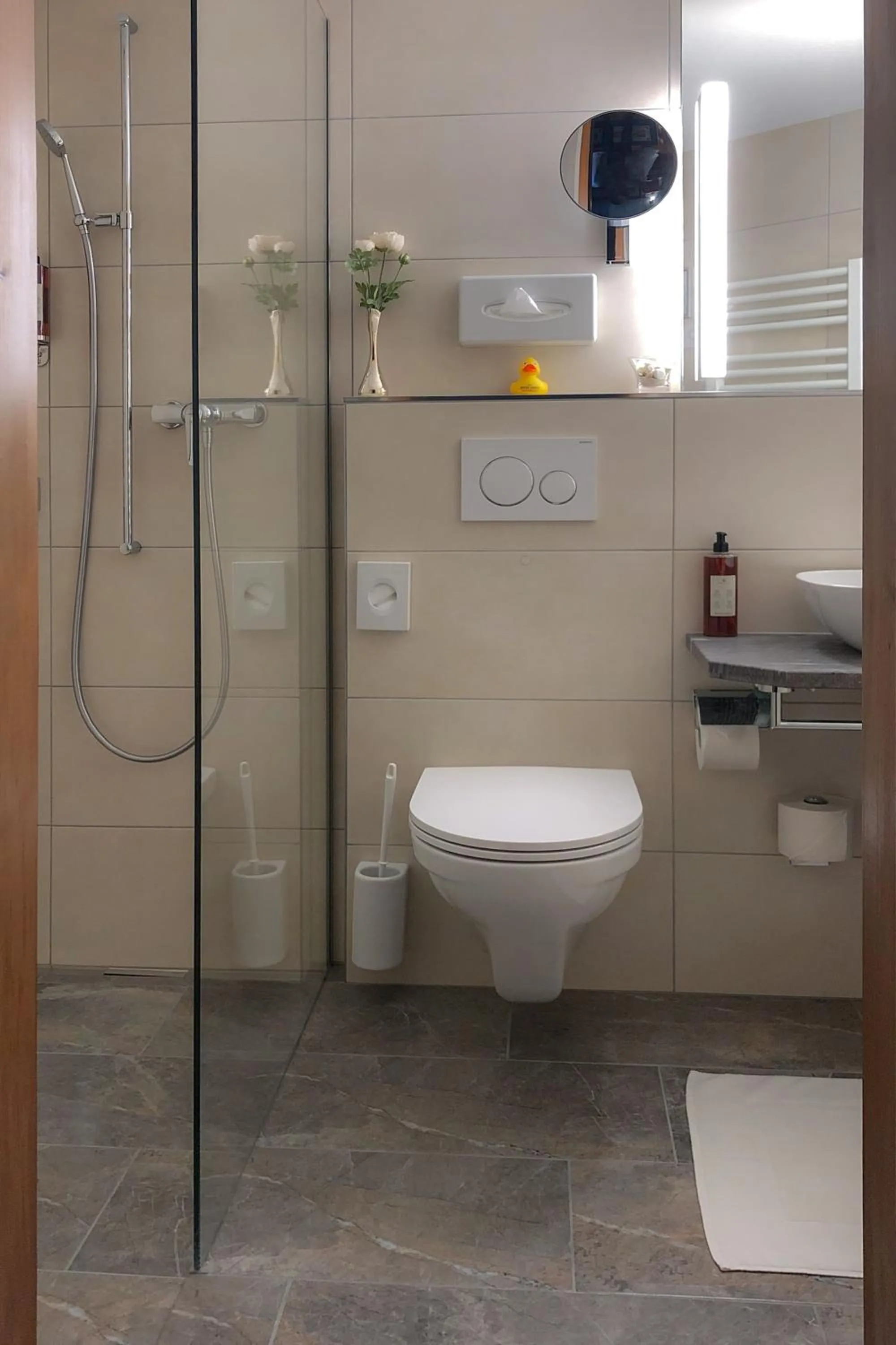 Shower in Hotel Löwen