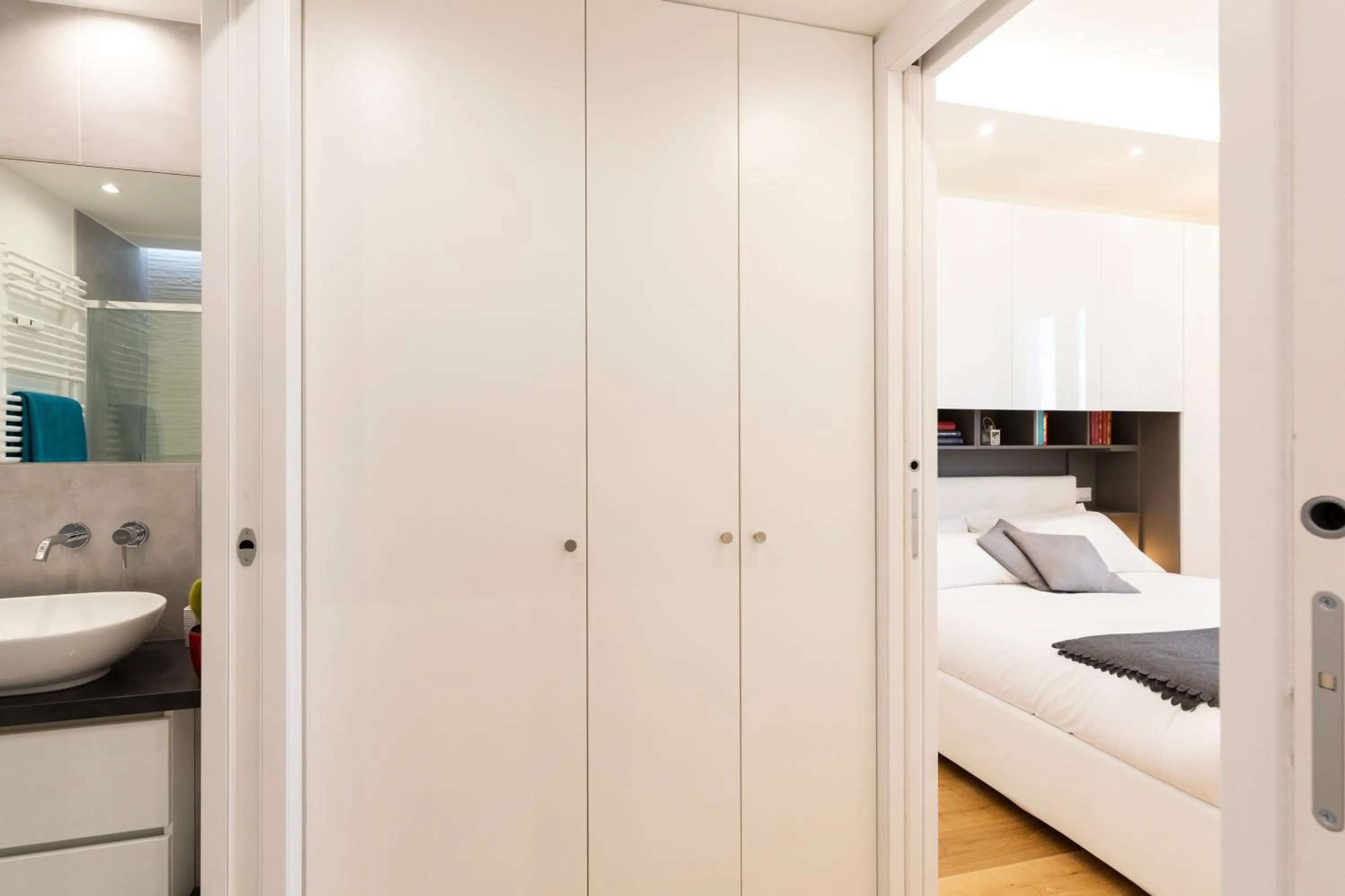 Bathroom, Bed in House San Cristoforo M4