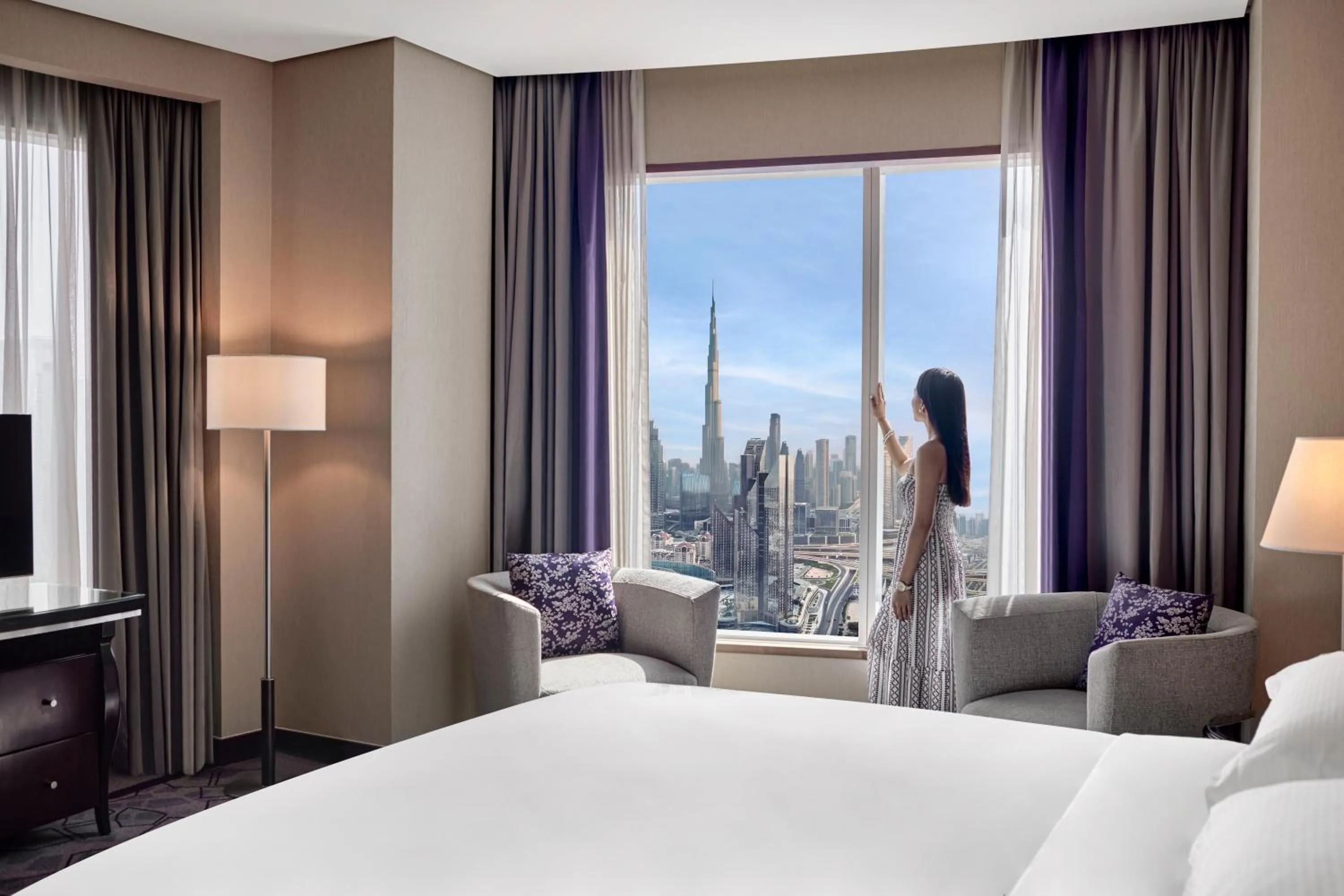 People, Bed in Rose Rayhaan by Rotana - Dubai