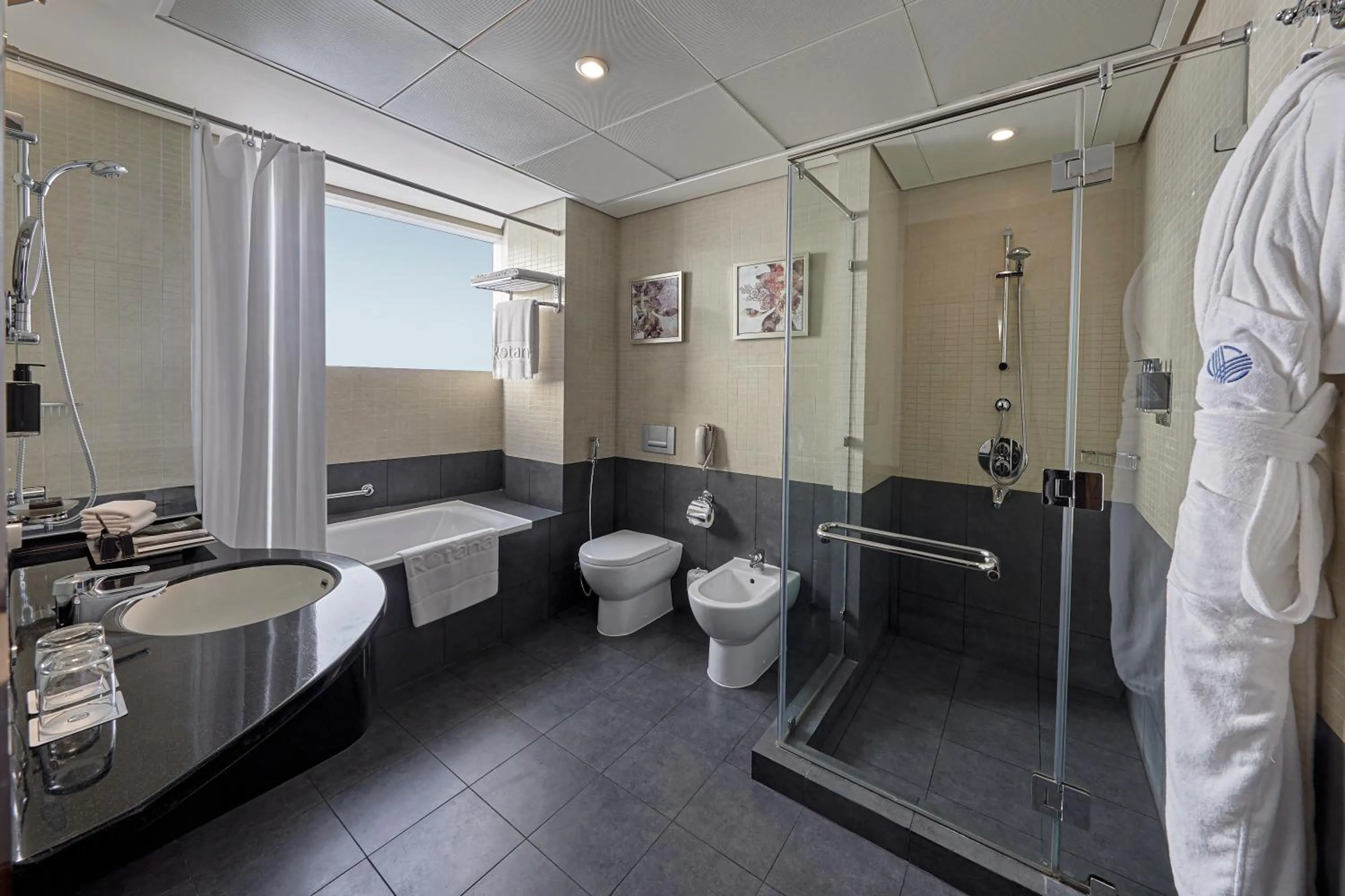 Toilet in Rose Rayhaan by Rotana - Dubai