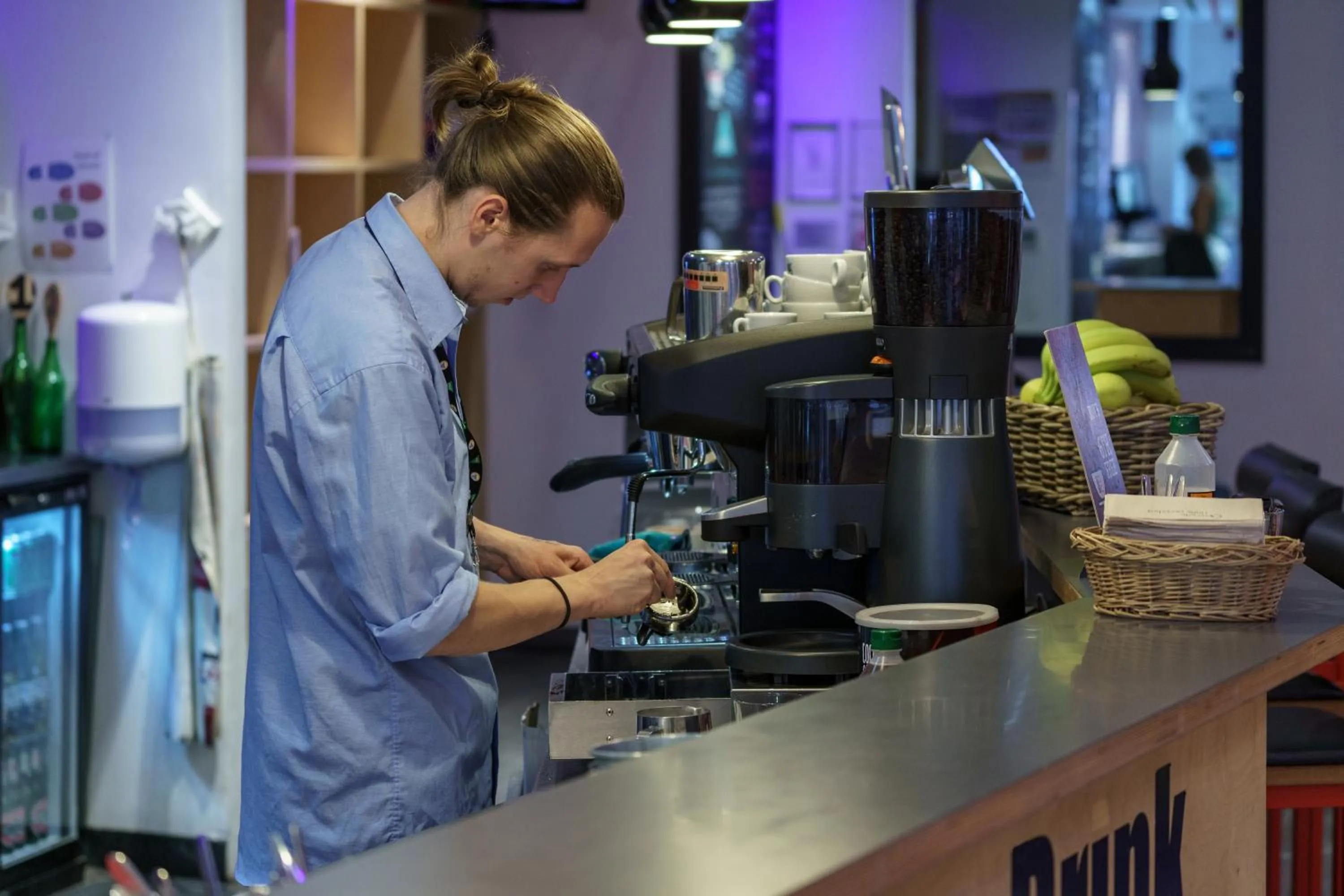 Lounge or bar in YHA London Central