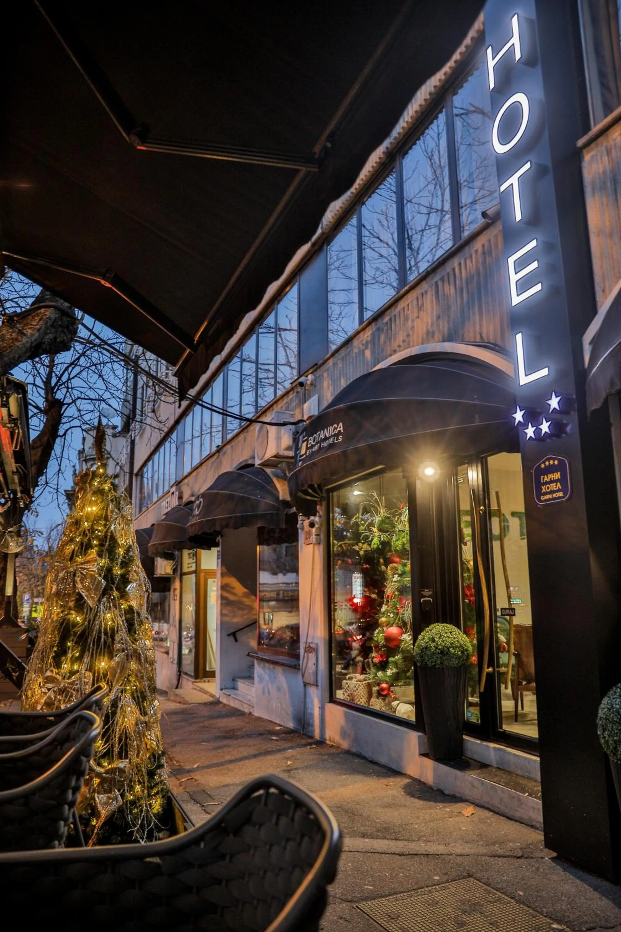 Property building in Hotel Botanica