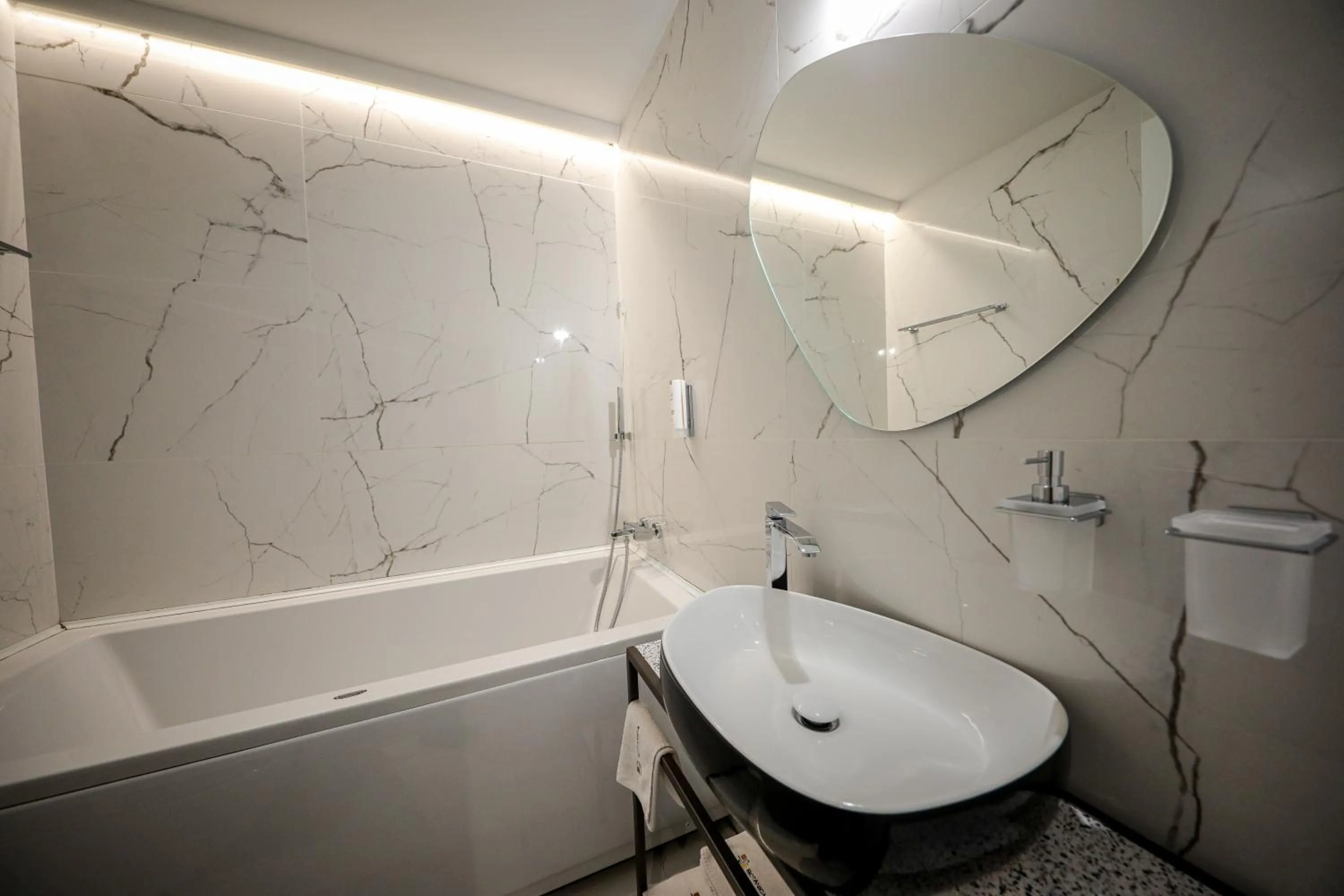 Shower in Hotel Botanica