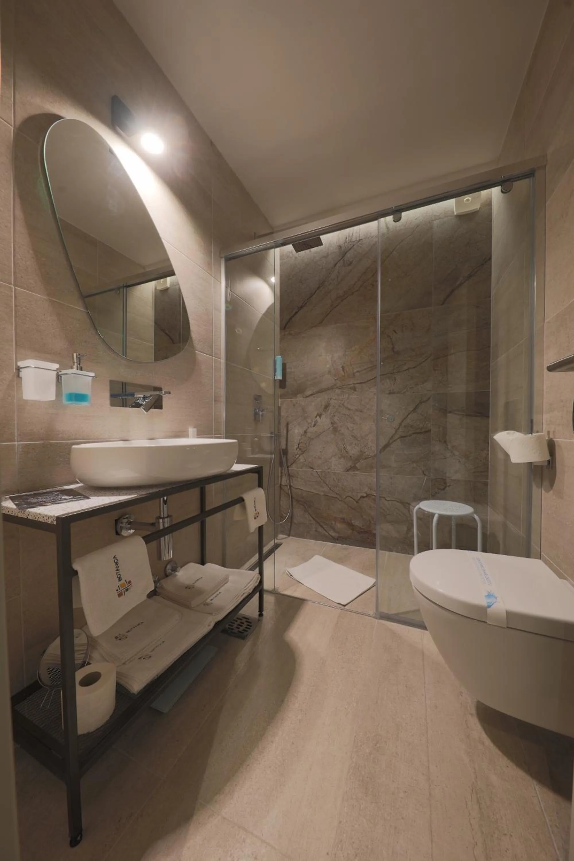 Toilet in Hotel Botanica