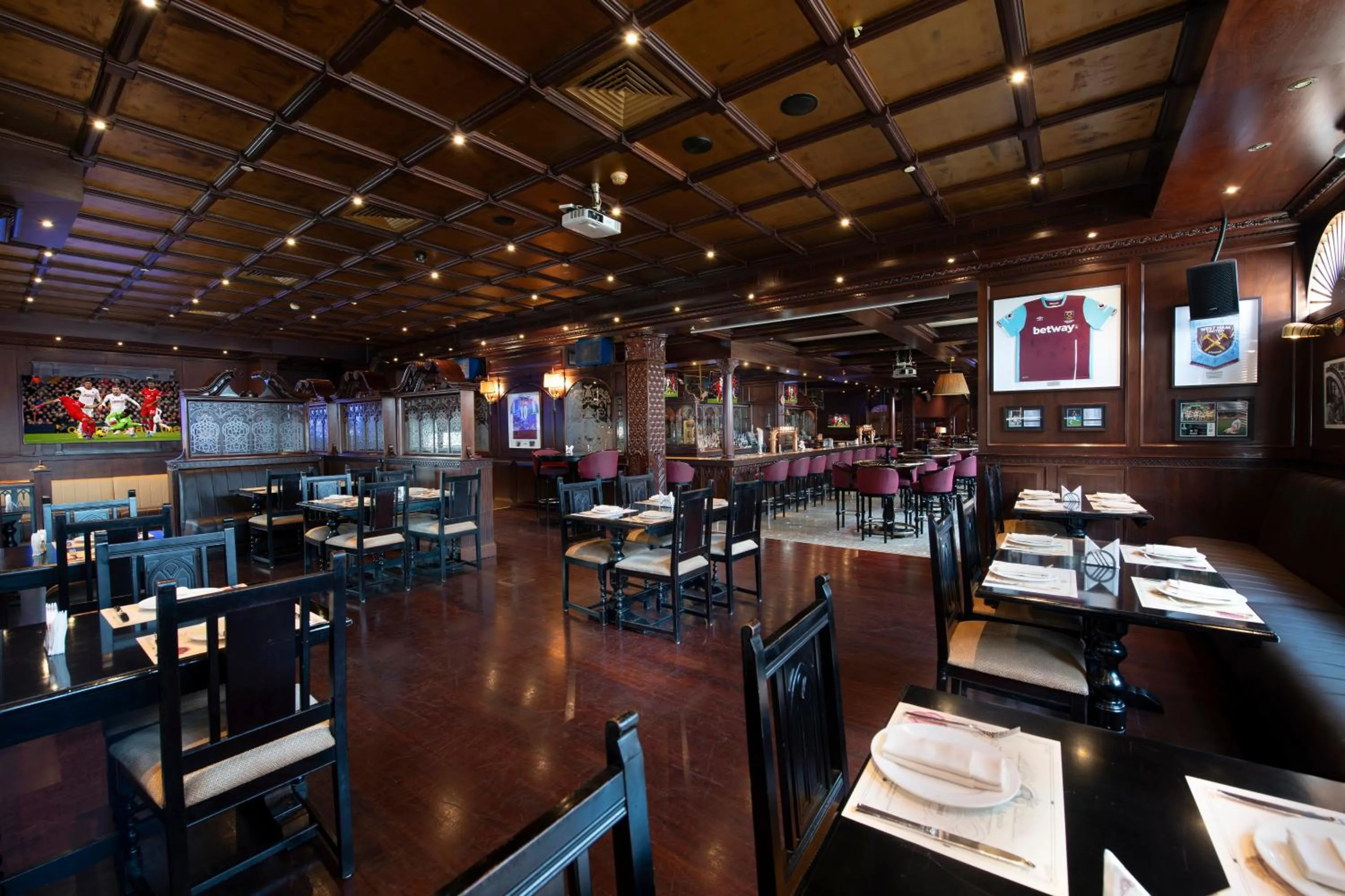 Lounge or bar in Media Rotana Dubai