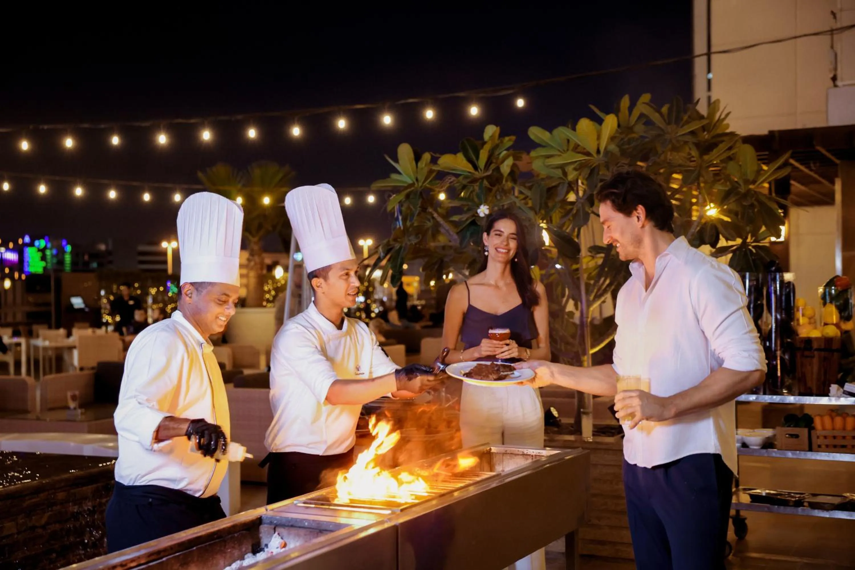 Lounge or bar in Media Rotana Dubai