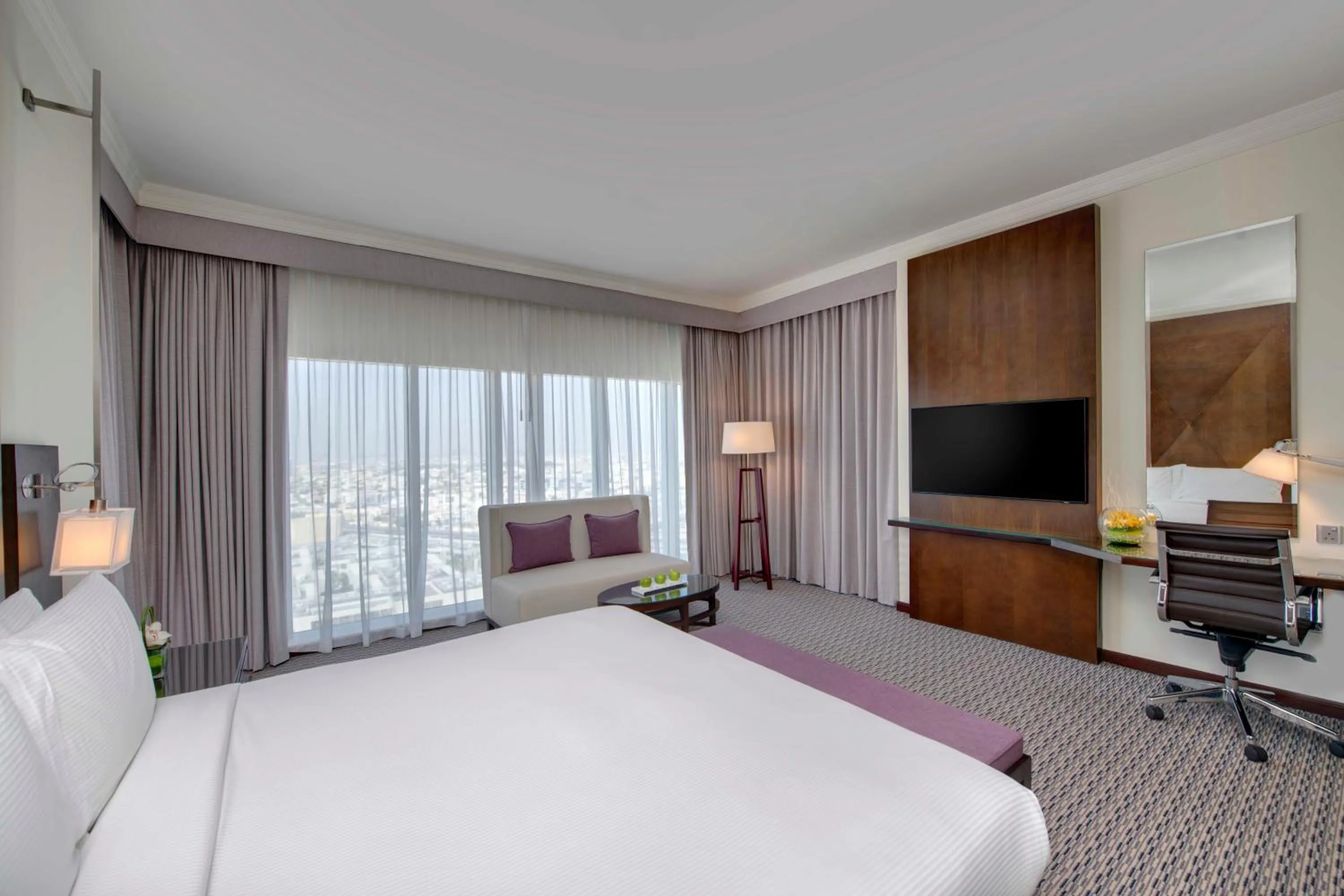 Photo of the whole room, Bed in Media Rotana Dubai