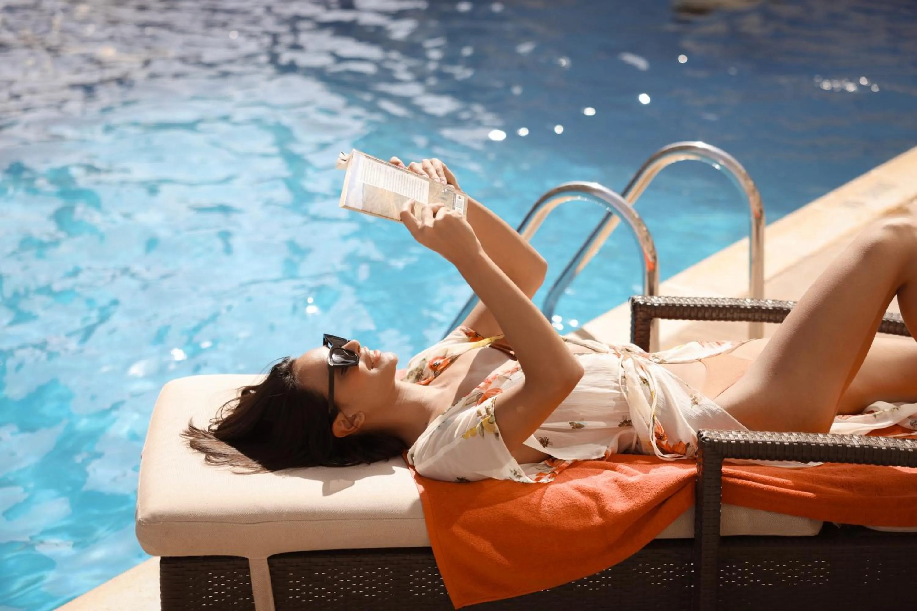 Swimming pool in Media Rotana Dubai