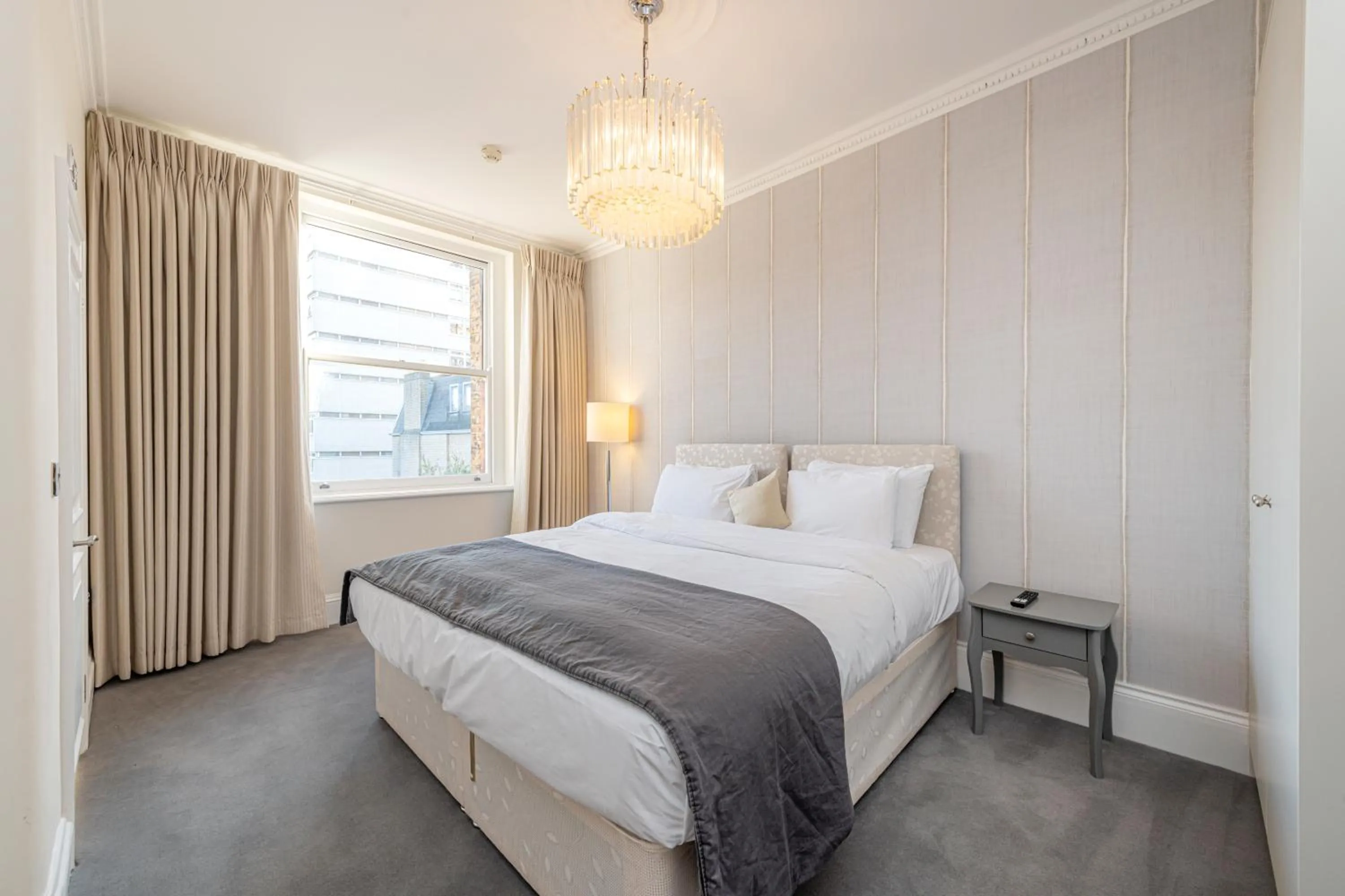 Bed in 20 Hertford Street - Mayfair Apartments