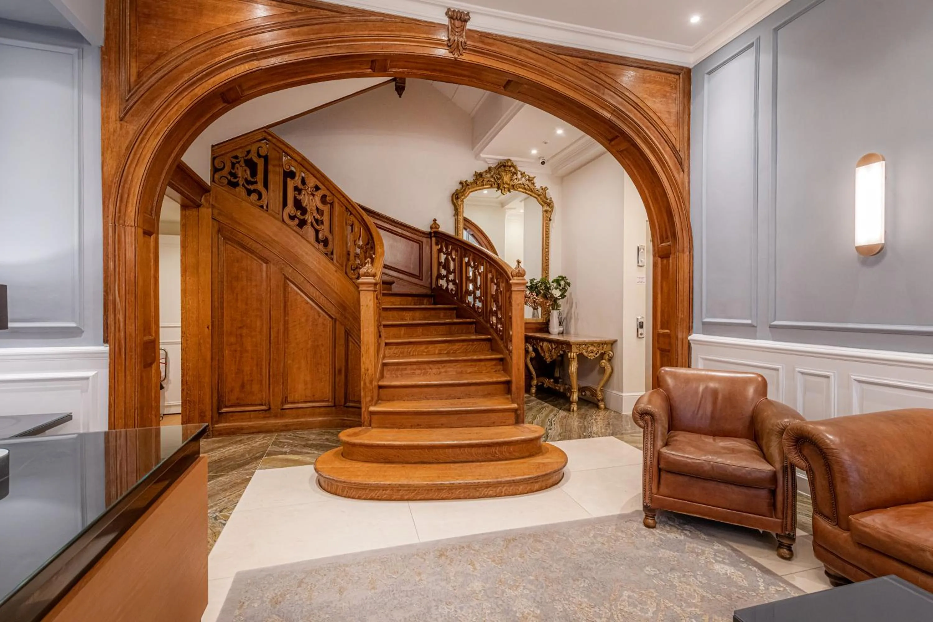 Property building in Chesham Court Knightsbridge