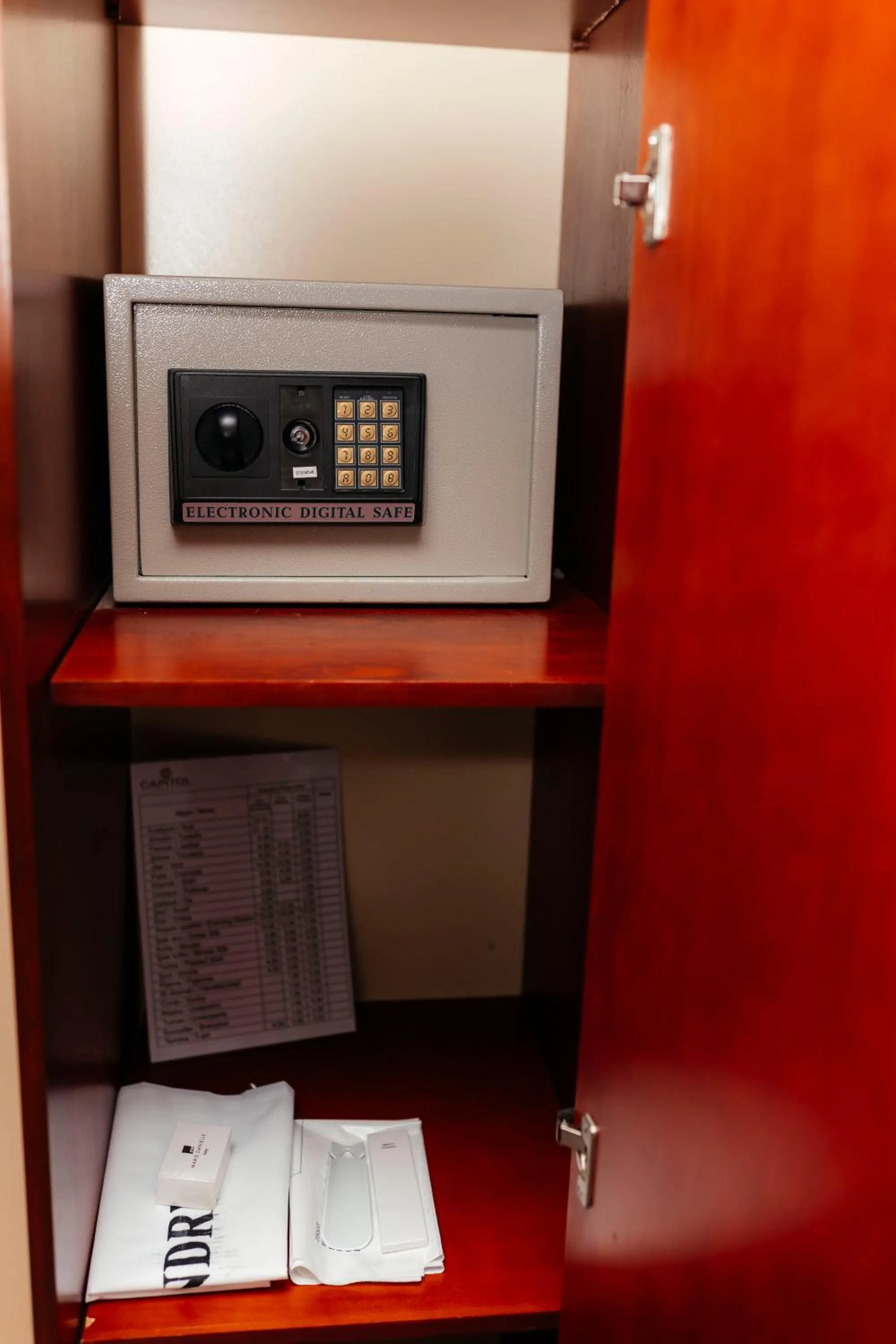 safe in Capitol Hotel