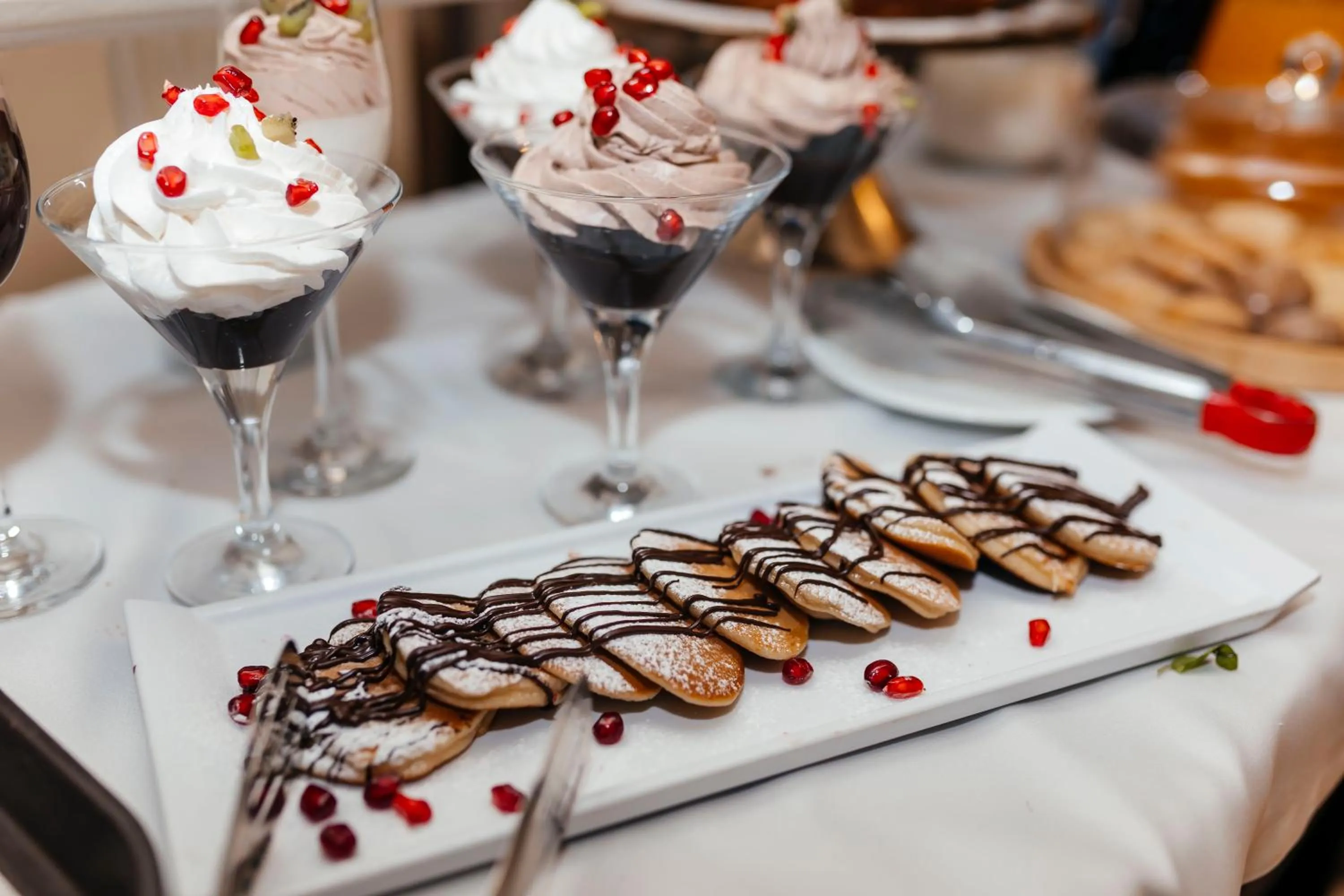 Restaurant/places to eat in Capitol Hotel