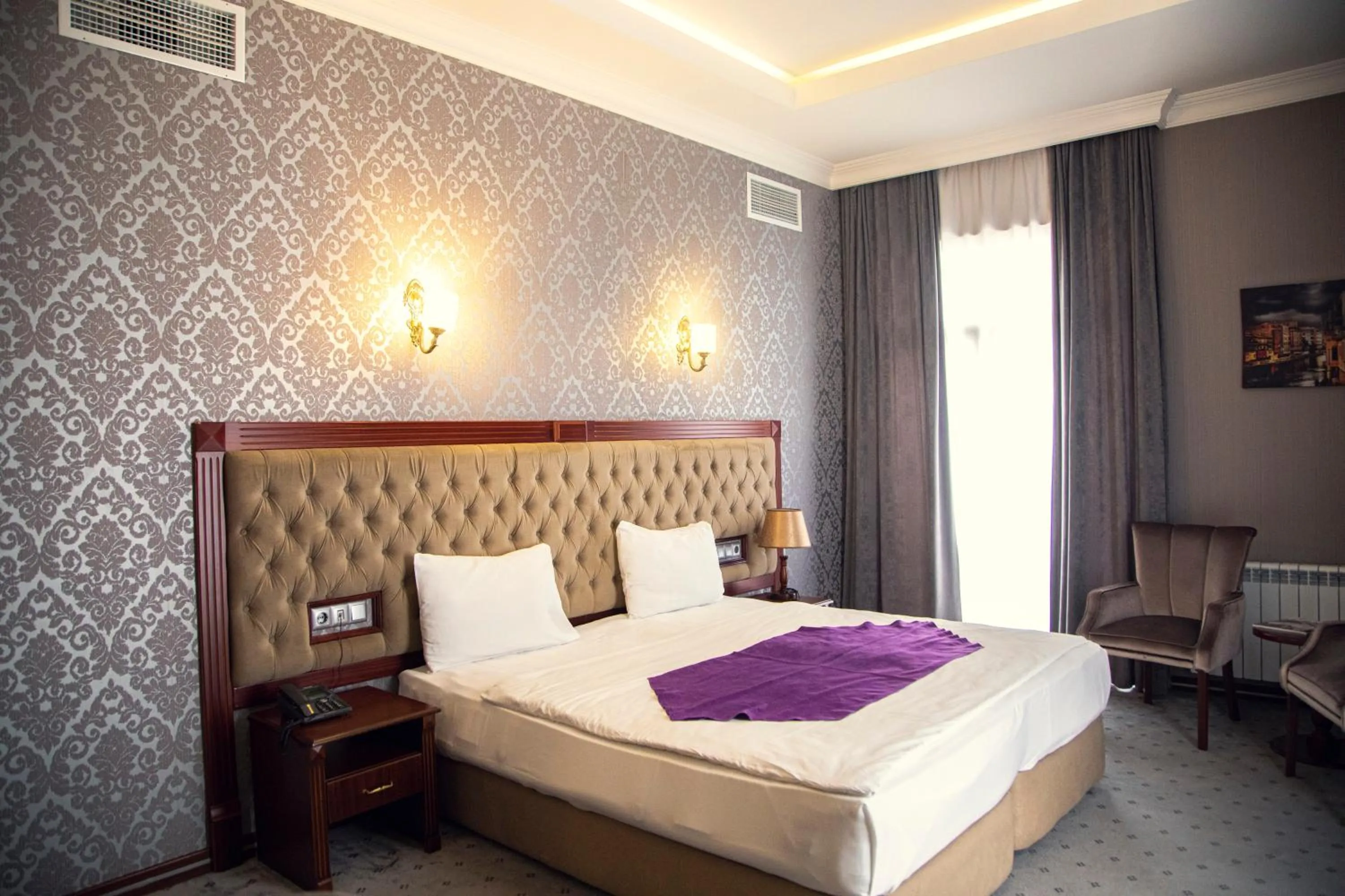 Bed in Capitol Hotel