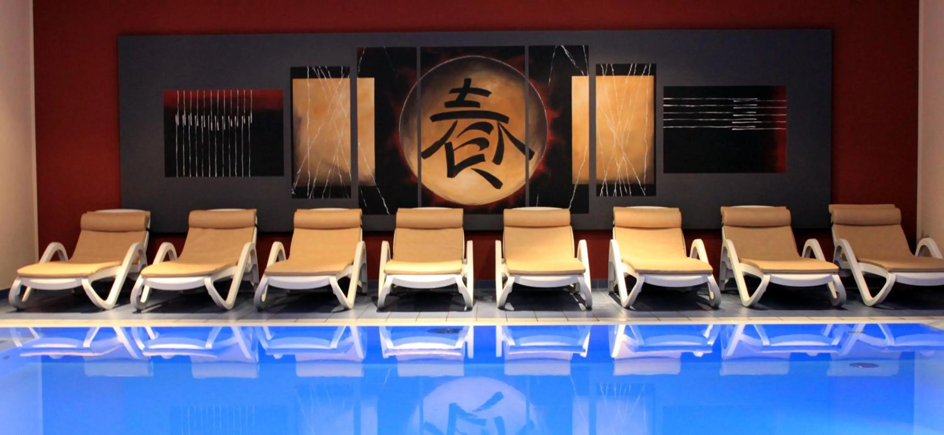 Swimming pool in DAS HUDEWALD Hotel & Resort