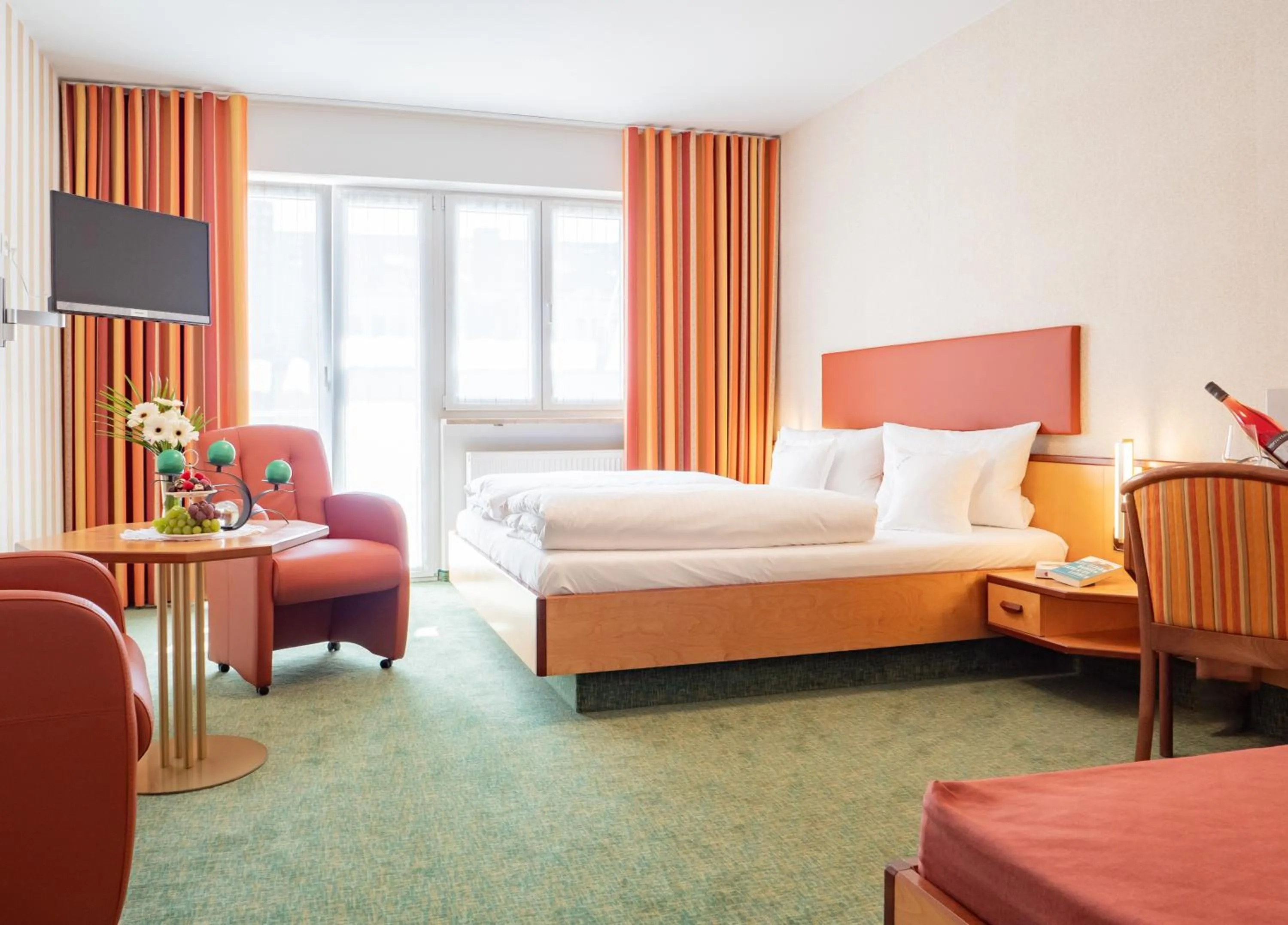 Bedroom, Bed in Hotel Zur Krone