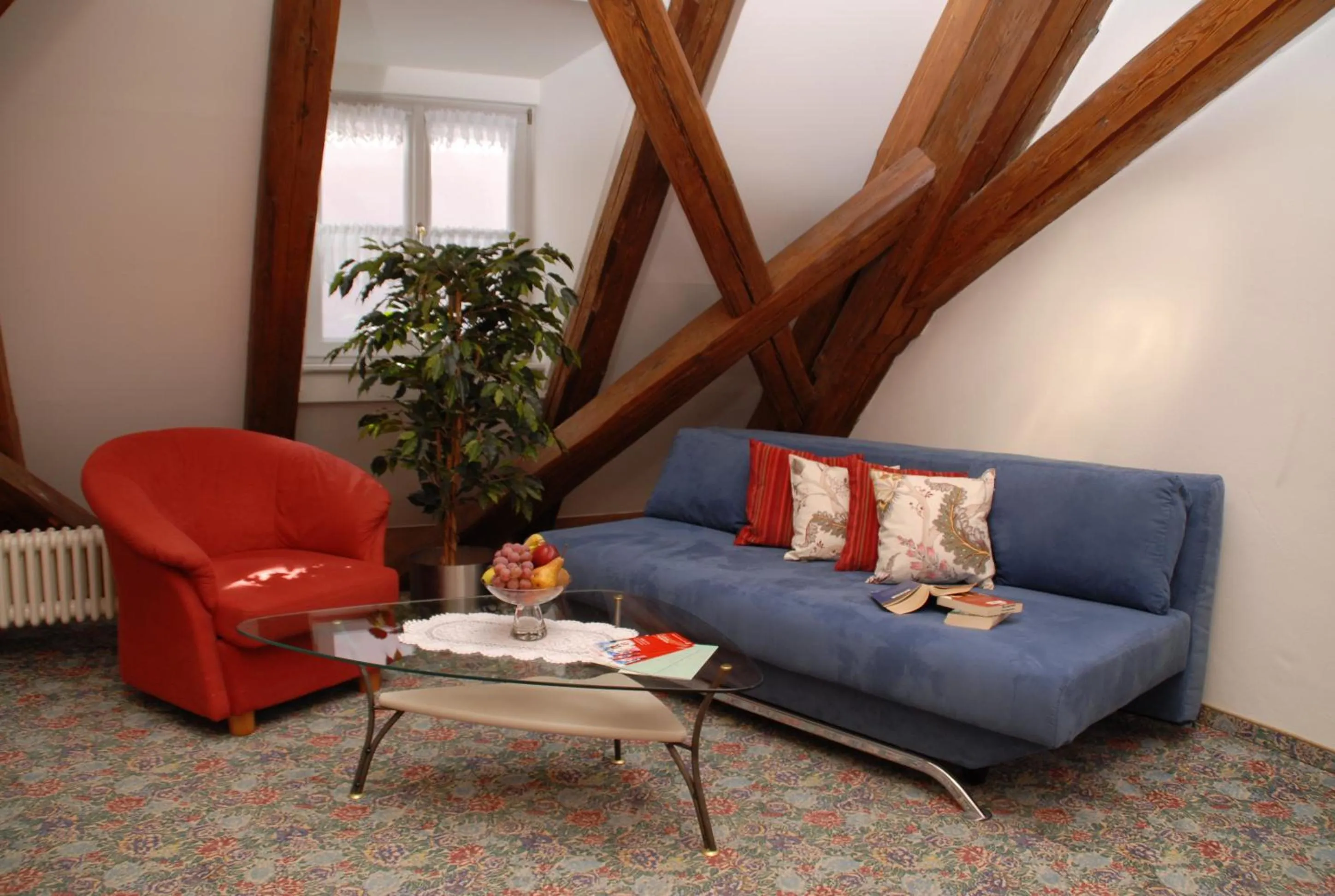 Photo of the whole room in Hotel Zur Krone