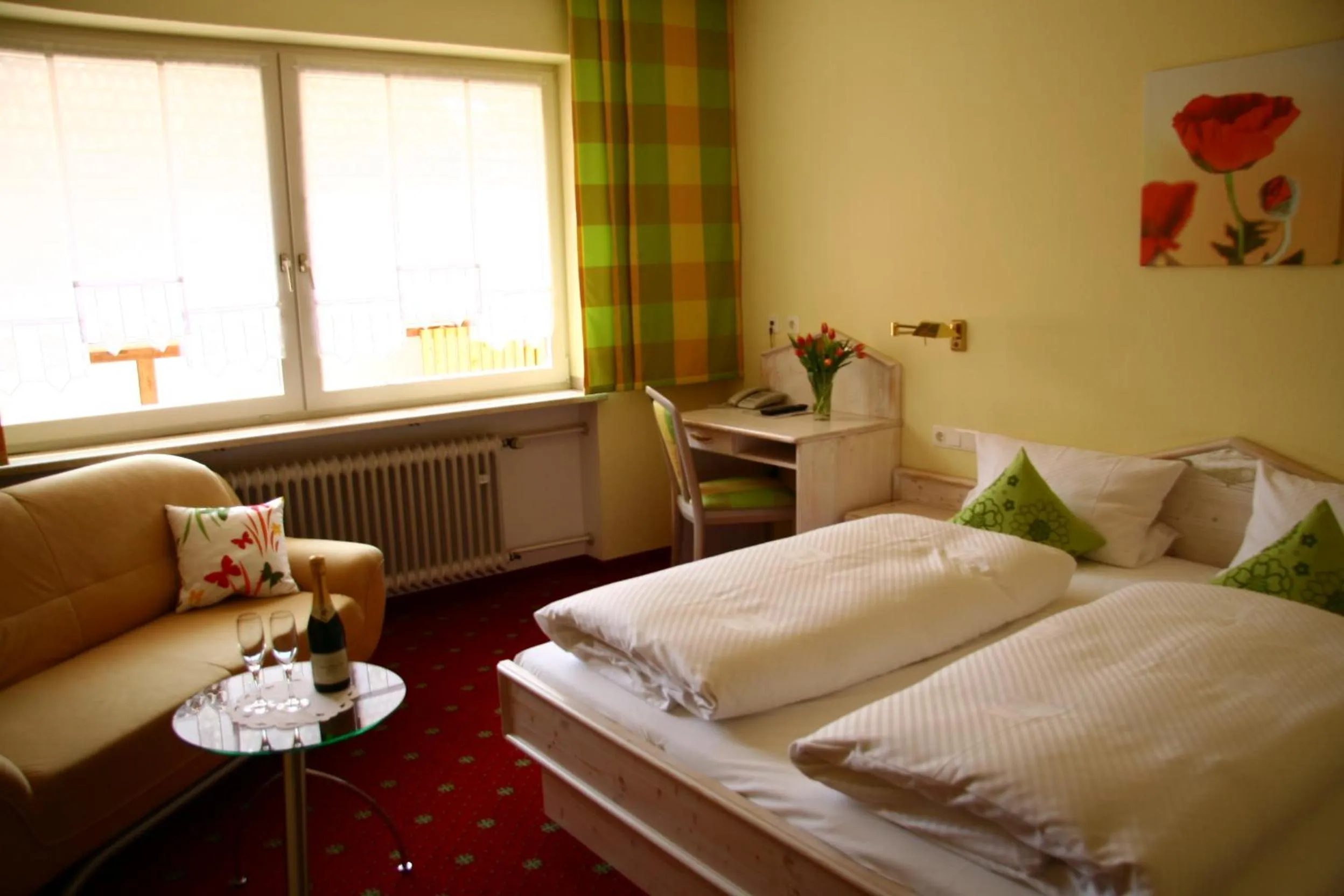Photo of the whole room, Bed in Hotel Zur Krone