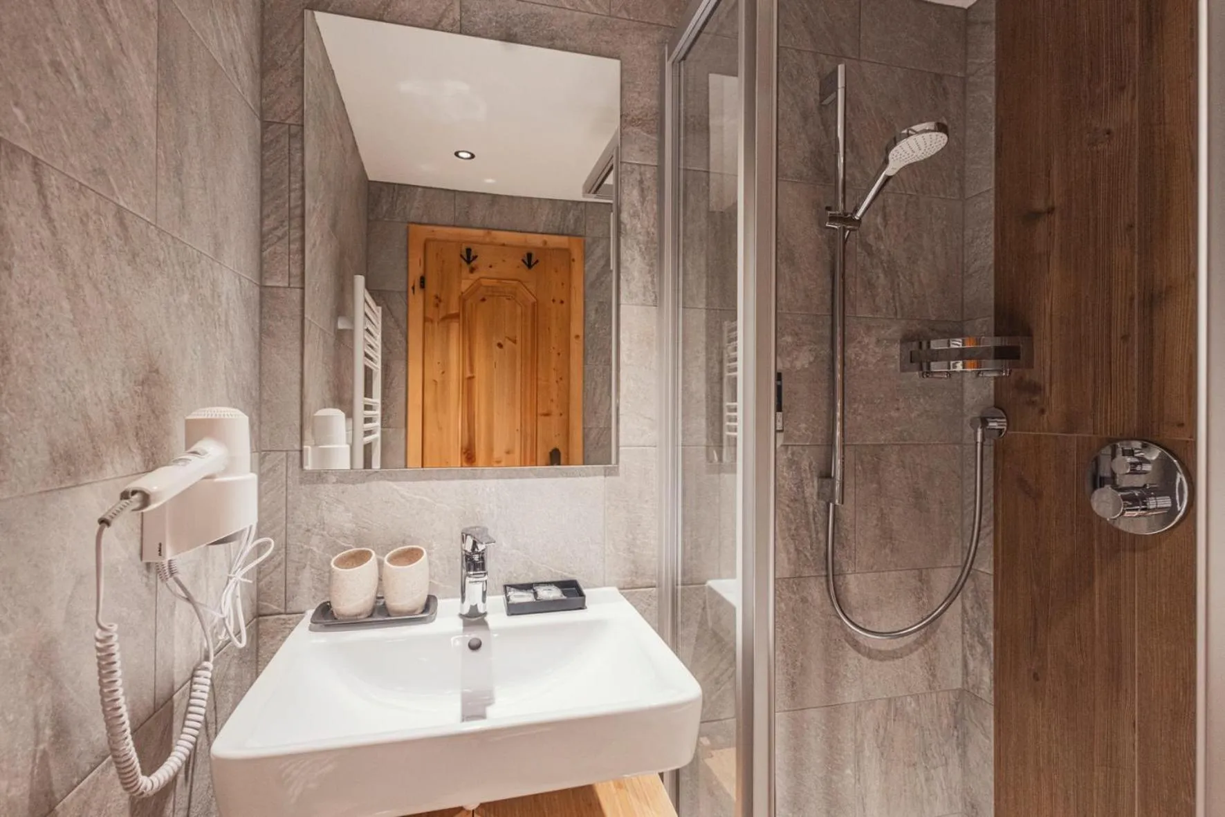 Summer in Alpen Gasthof Apartments Hohe Burg