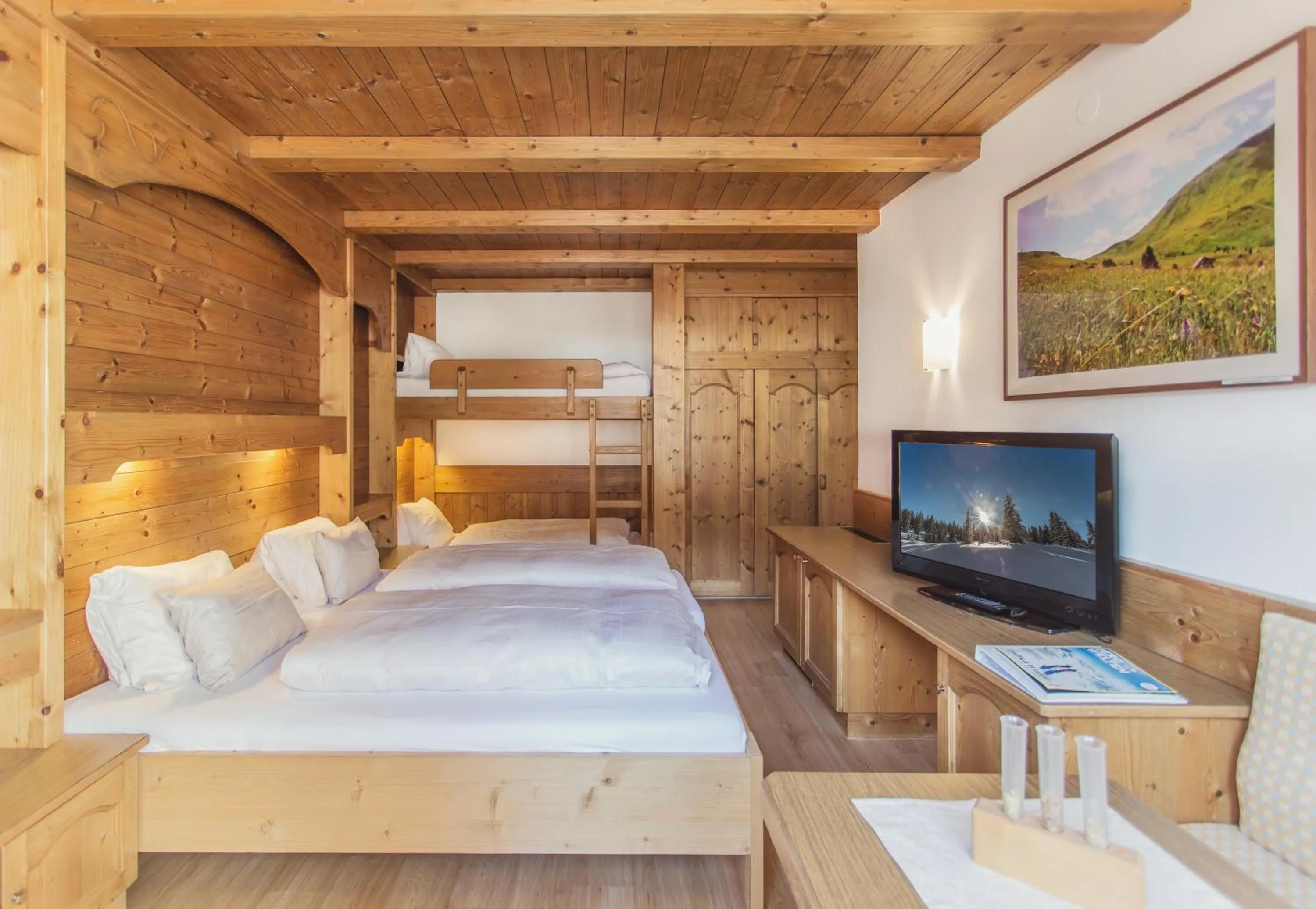 Decorative detail, Bed in Alpen Gasthof Apartments Hohe Burg