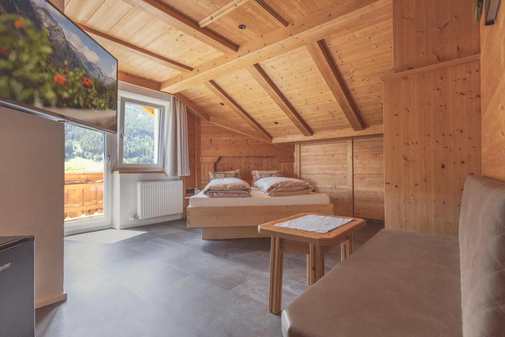 Photo of the whole room, Bed in Alpen Gasthof Apartments Hohe Burg