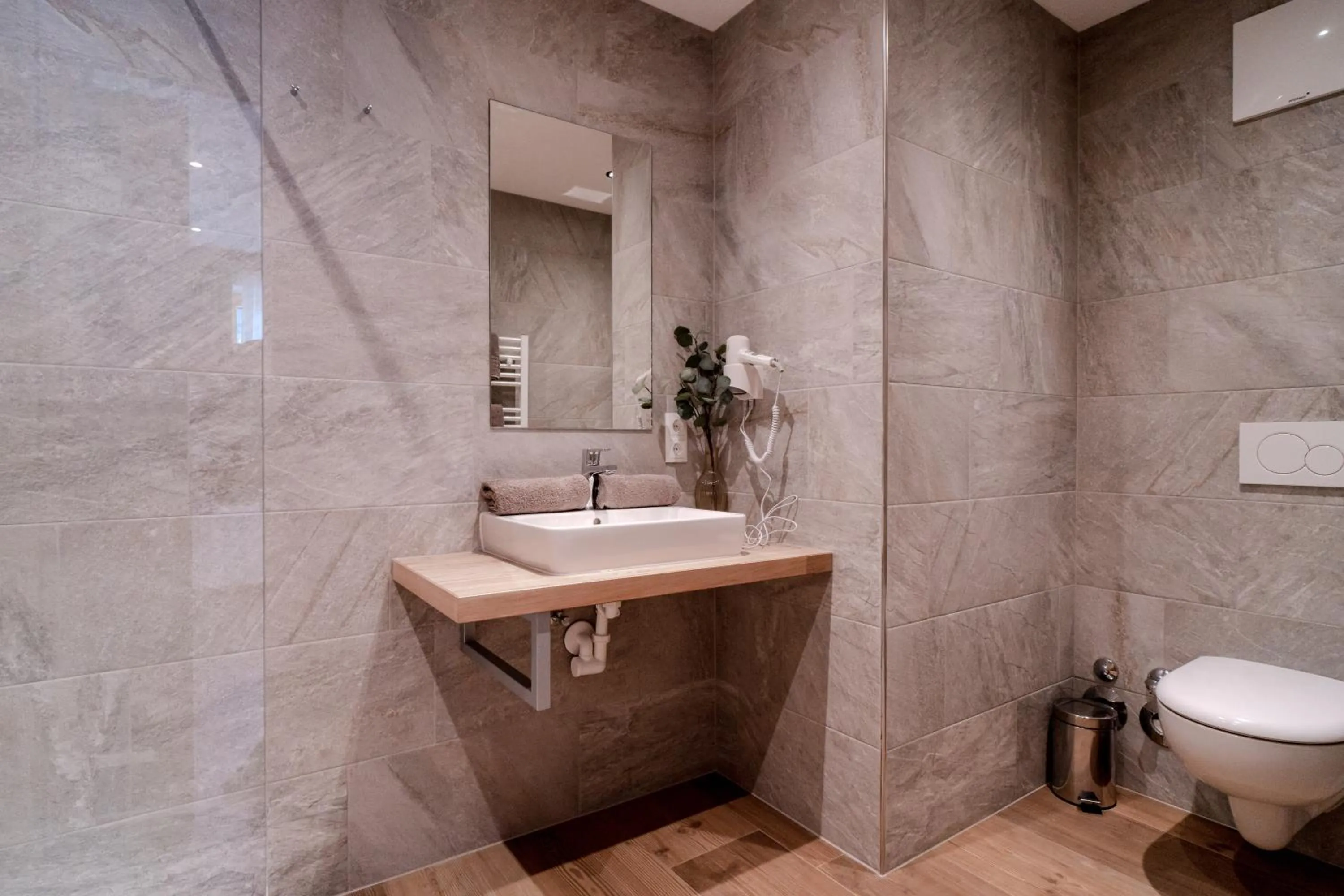 Bathroom in Alpen Gasthof Apartments Hohe Burg