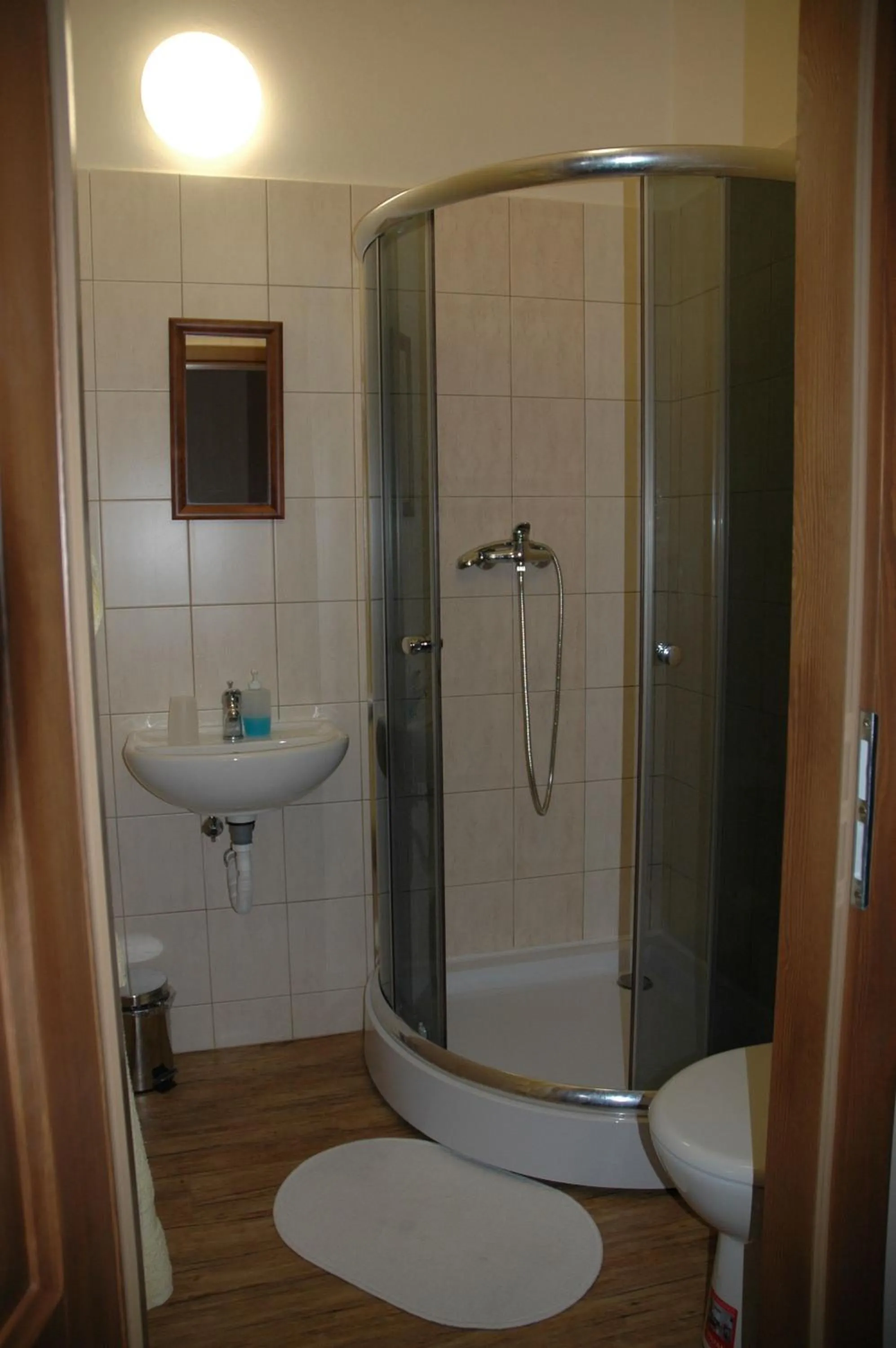 Shower in Hotel Mrázek