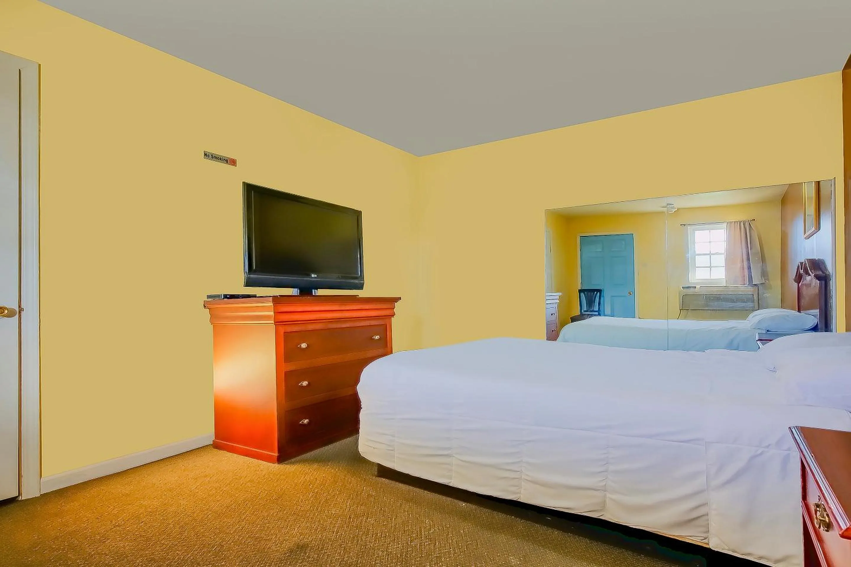Bedroom, Bed in Hotel O Markham IL near Harvey/Tinley Park