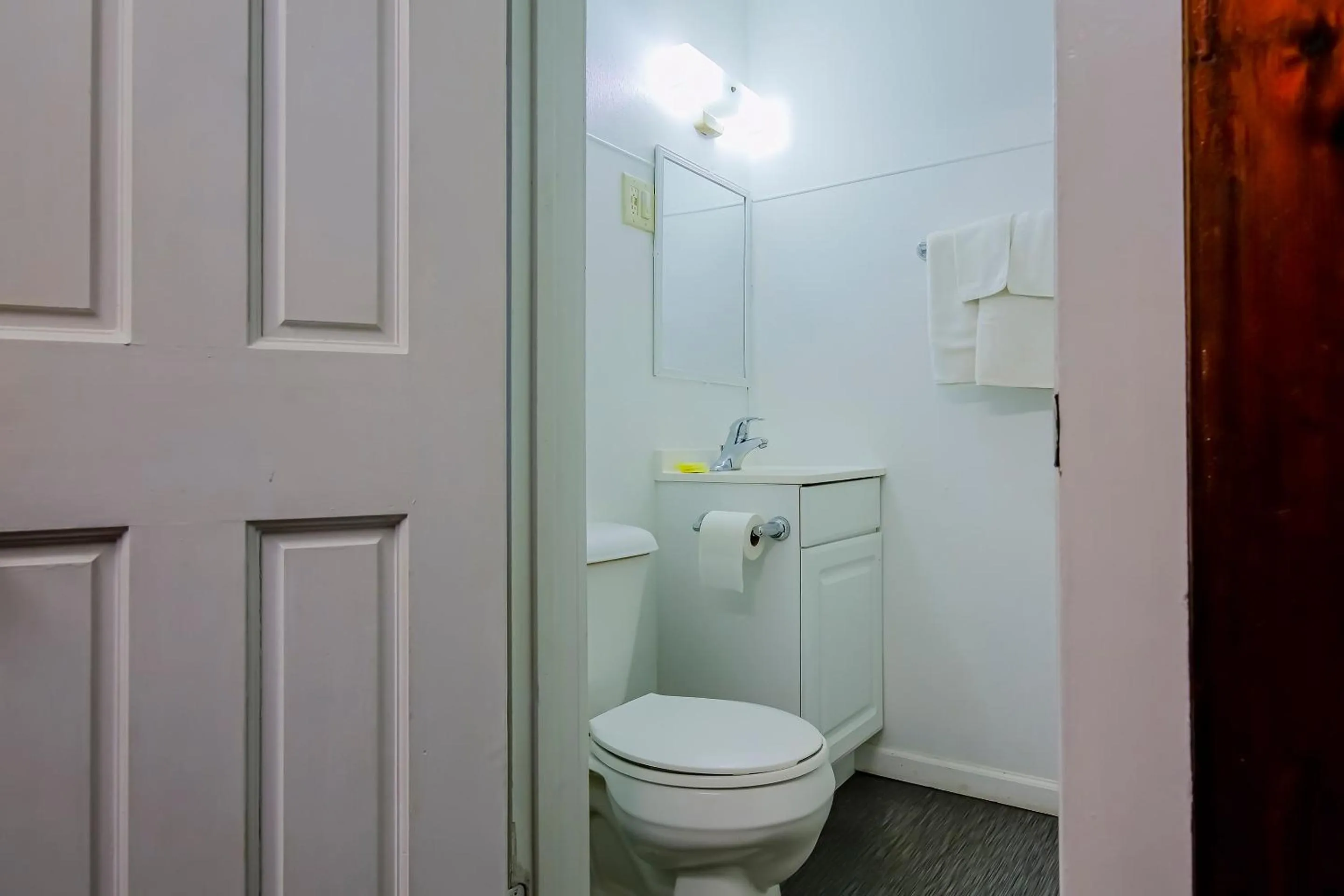 Bathroom in Hotel O Markham IL near Harvey/Tinley Park