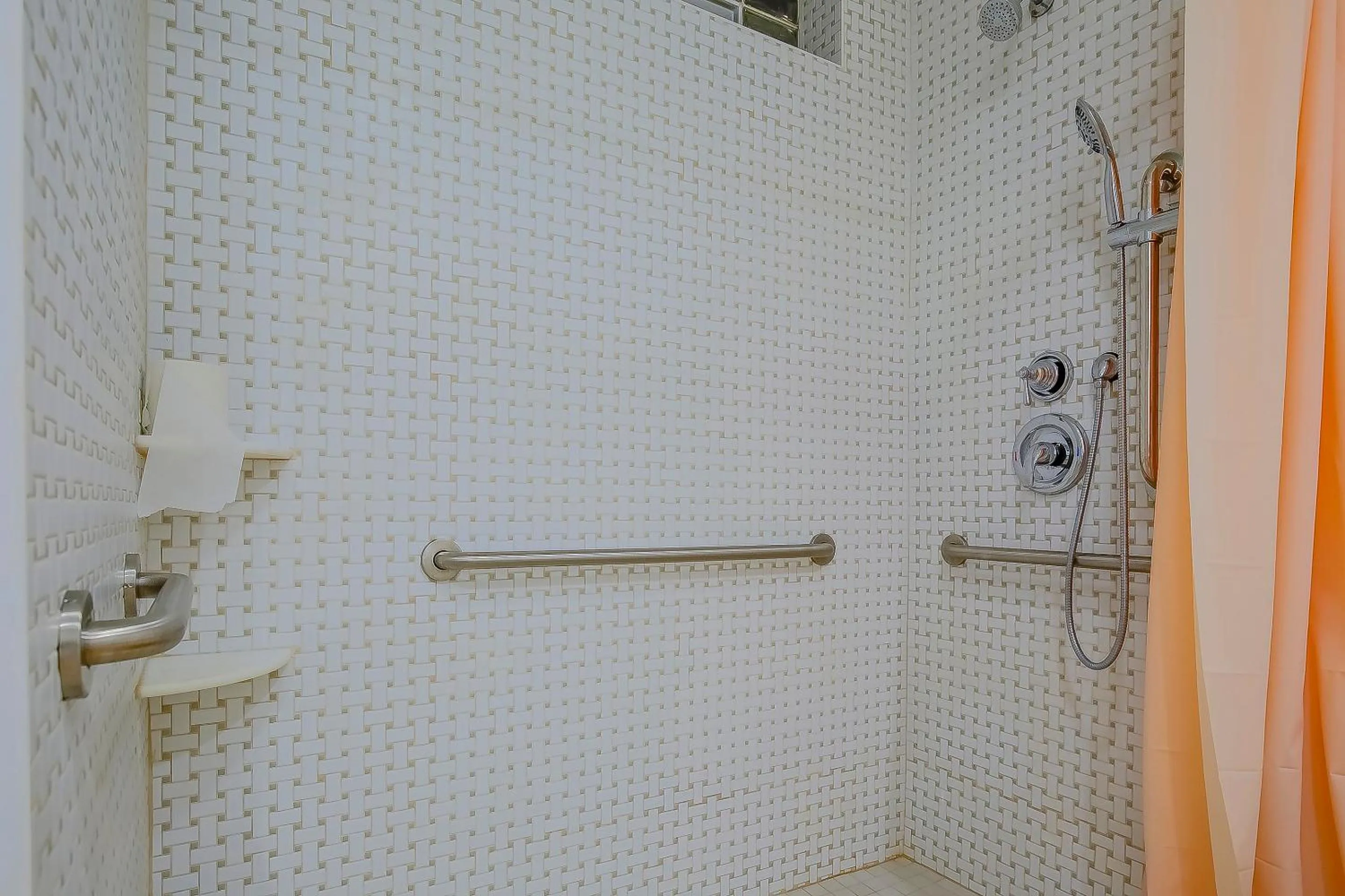 Bathroom in Hotel O Markham IL near Harvey/Tinley Park