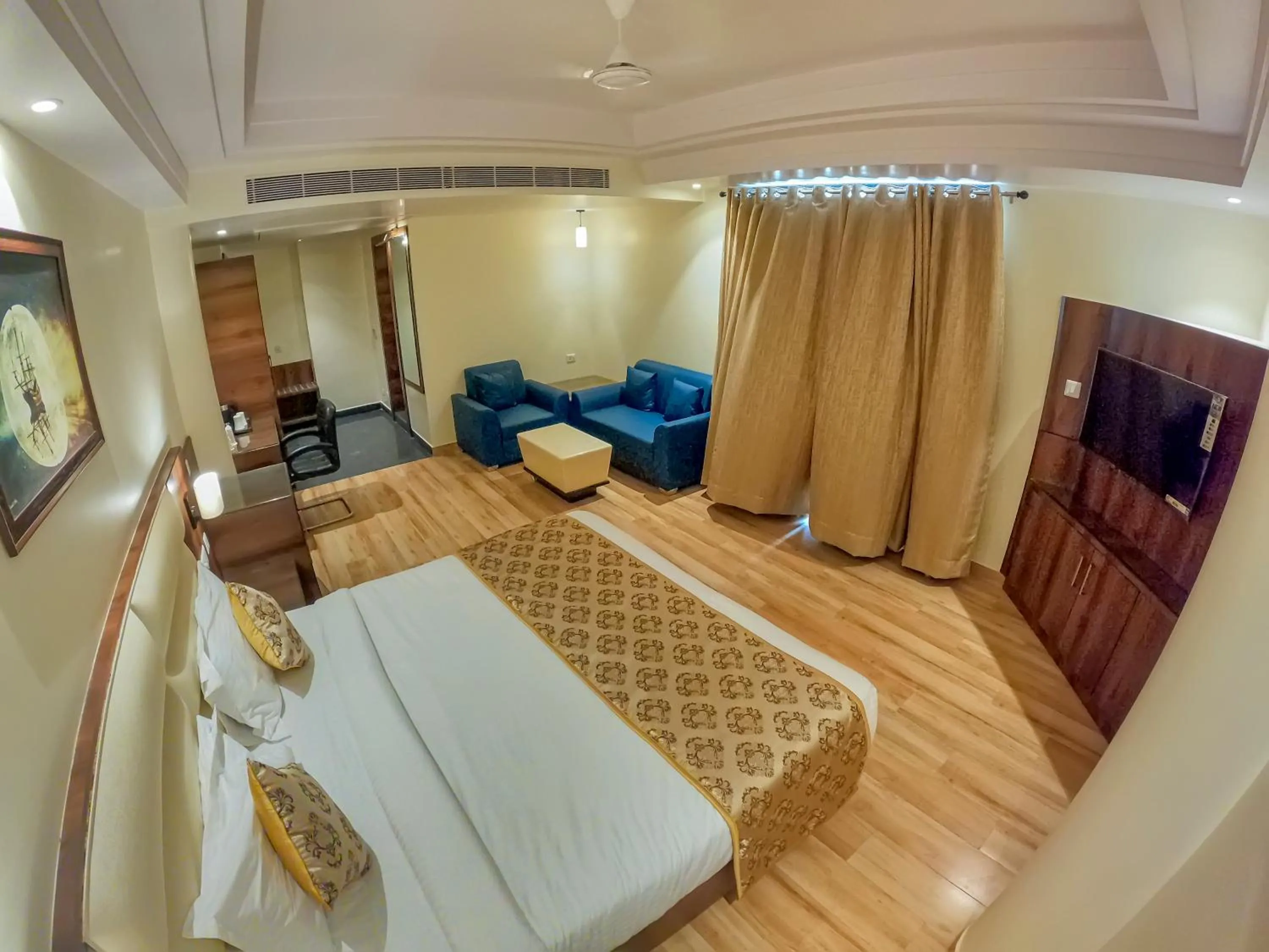 Photo of the whole room, Bed in Hotel Hira Inn-10mins From Railway Station & Bus Station
